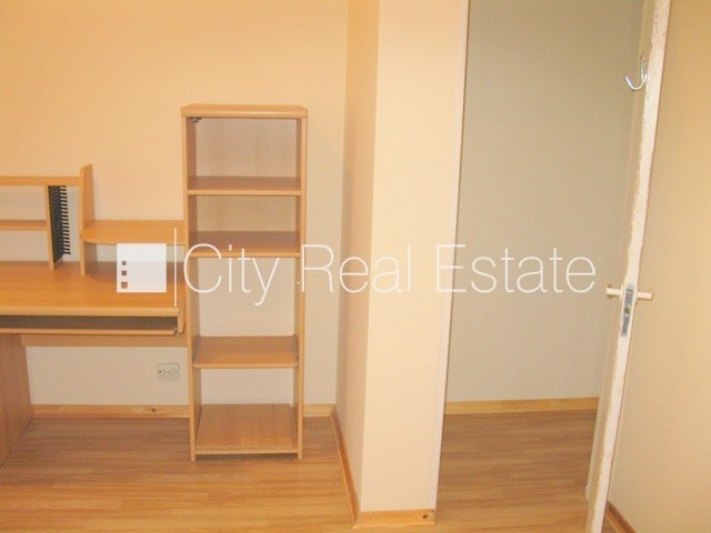 Объявление. Дом во дворе, реновированный дом, закрытая территория, вход со двора, лифт, лестничная клетка после Цена: 600 EUR/мес. Foto #6