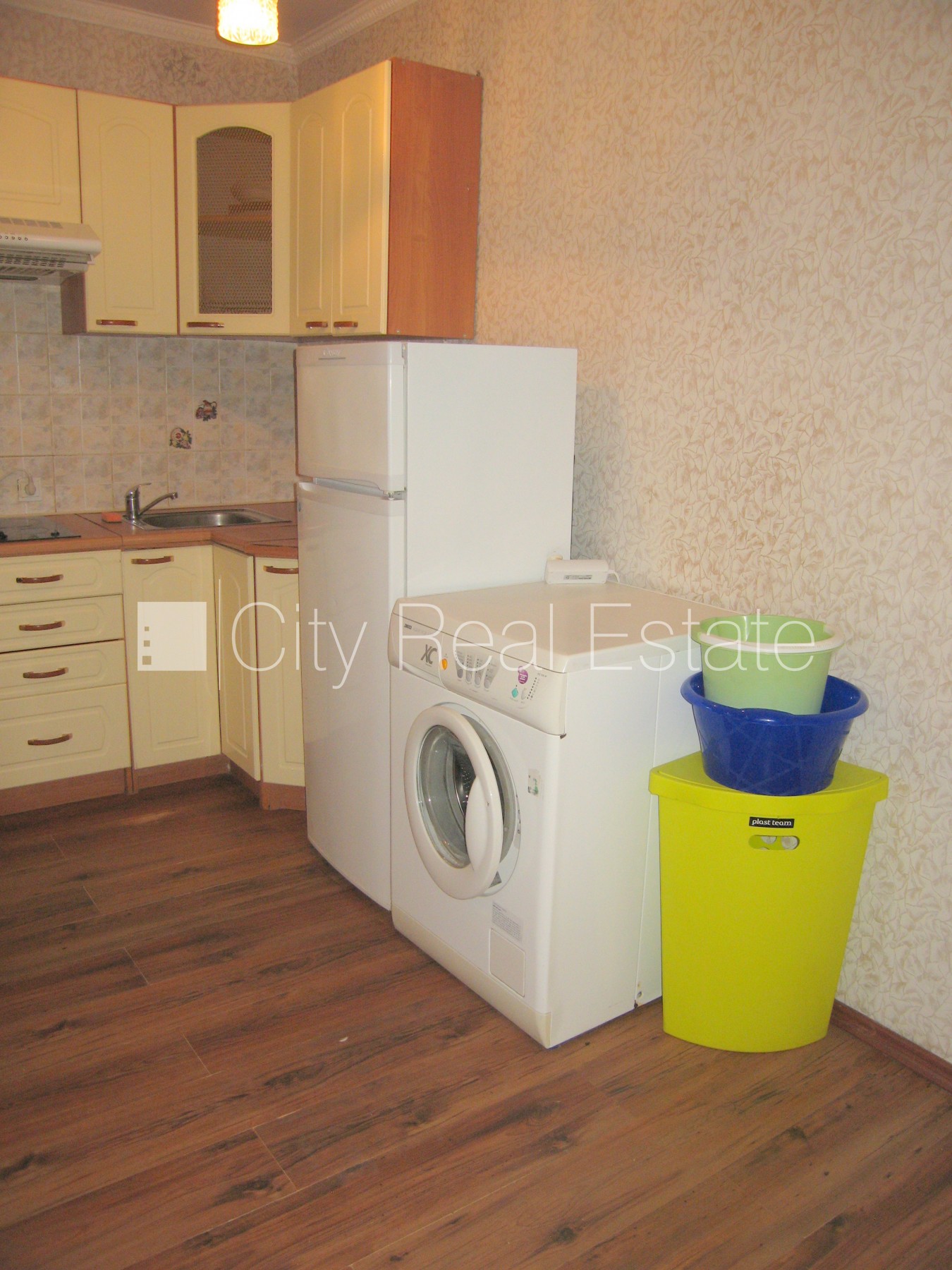 Sludinājumi. Šo dzīvokli izīrē pa diennaktīm (īstermiņa īre), īres cena sludinājumā norādīta par vienu diennakts Cena: 50 EUR/mēn Foto #3