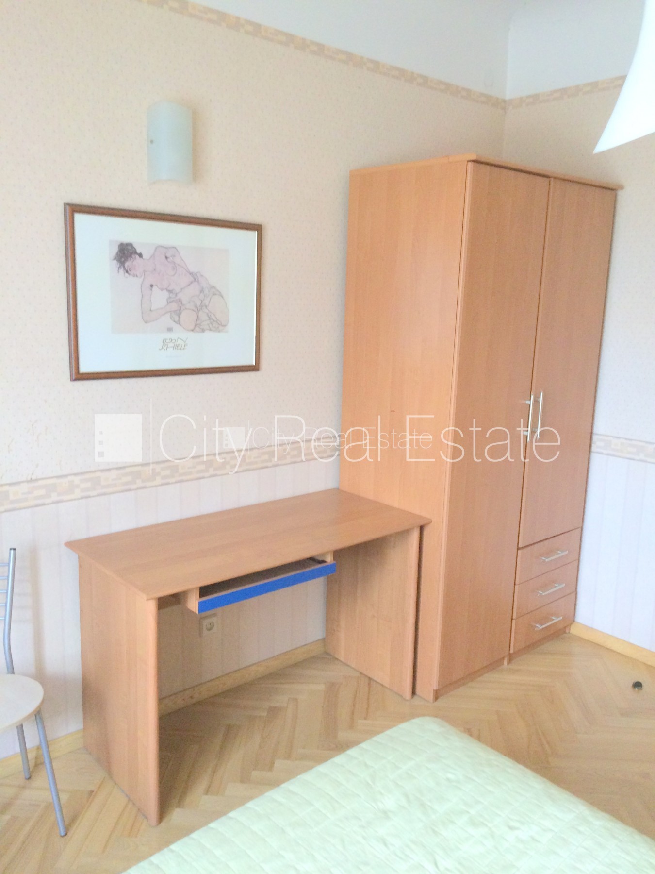 Sludinājumi. Fasādes māja, labiekārtots apzaļumots pagalms, slēgts pagalms, bezmaksas stāvvieta pagalmā, ieeja Cena: 700 EUR/mēn Foto #14
