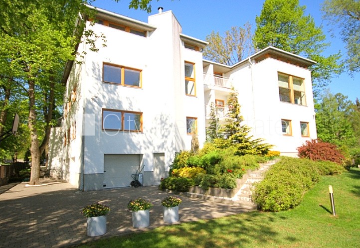 Sludinājumi. Projekts - Ezermalas 18 B, jaunceltne, dzīvokļu skaits ēkā  3 gab., labiekārtota apzaļumota Cena: 1850 EUR/mēn Foto #1