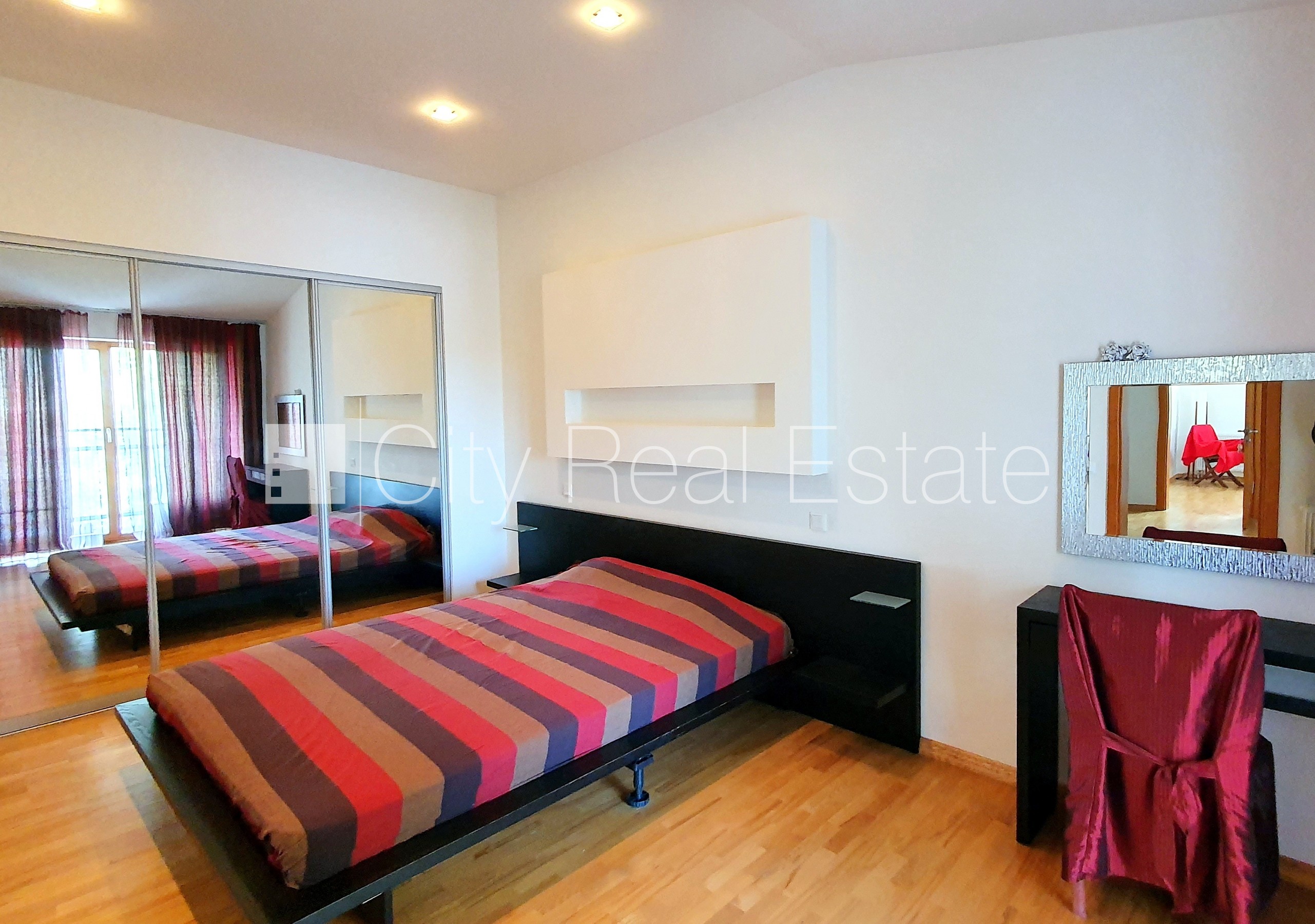 Sludinājumi. Projekts - Ezermalas 18 B, jaunceltne, dzīvokļu skaits ēkā  3 gab., labiekārtota apzaļumota Cena: 1850 EUR/mēn Foto #25