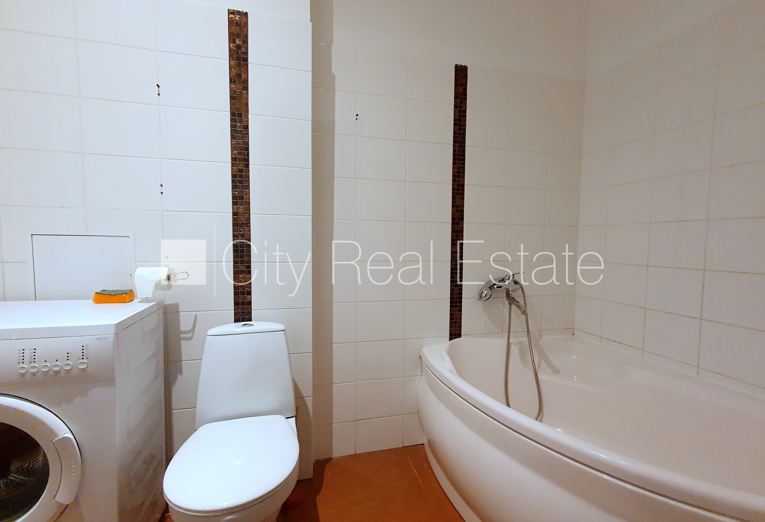 Sludinājumi. Šo dzīvokli izīrē pa diennaktīm (īstermiņa īre), īres cena sludinājumā norādīta par vienu diennakts Cena: 60 EUR/mēn Foto #7