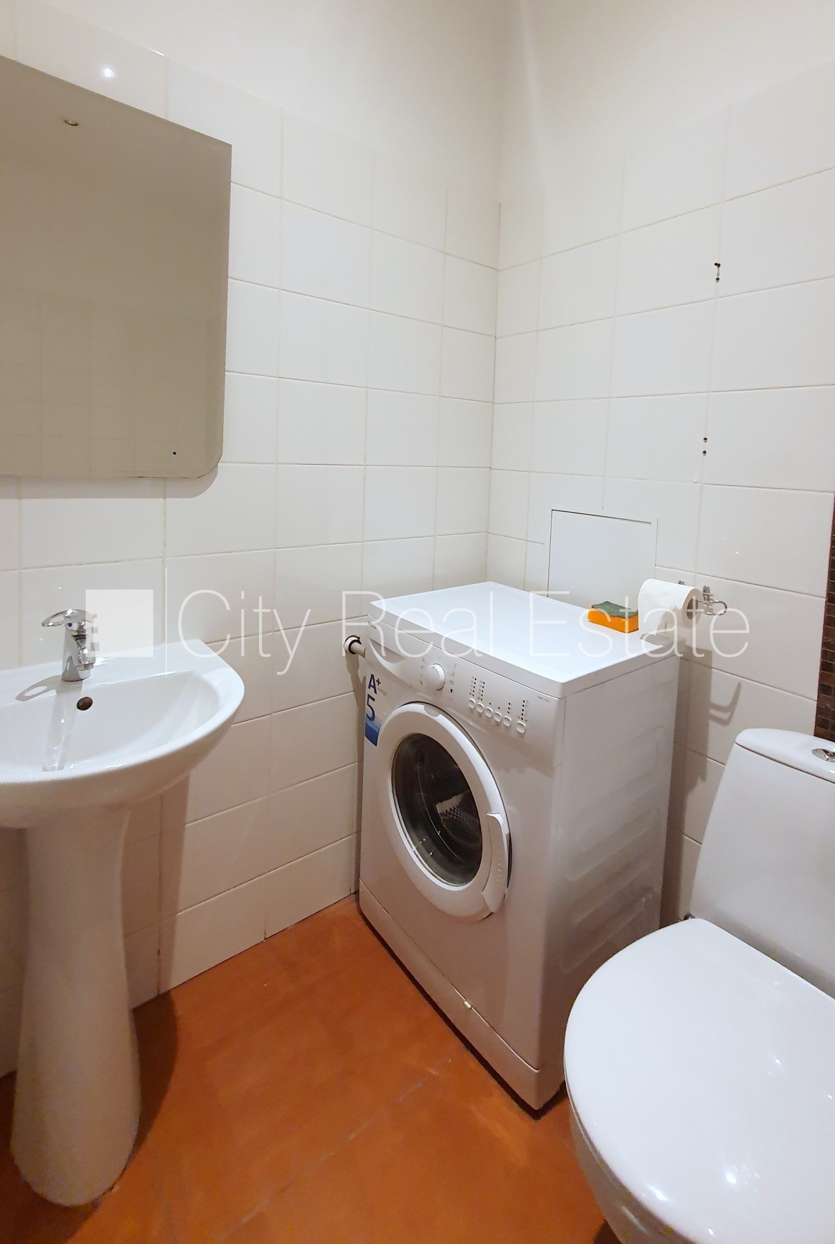 Sludinājumi. Šo dzīvokli izīrē pa diennaktīm (īstermiņa īre), īres cena sludinājumā norādīta par vienu diennakts Cena: 60 EUR/mēn Foto #8