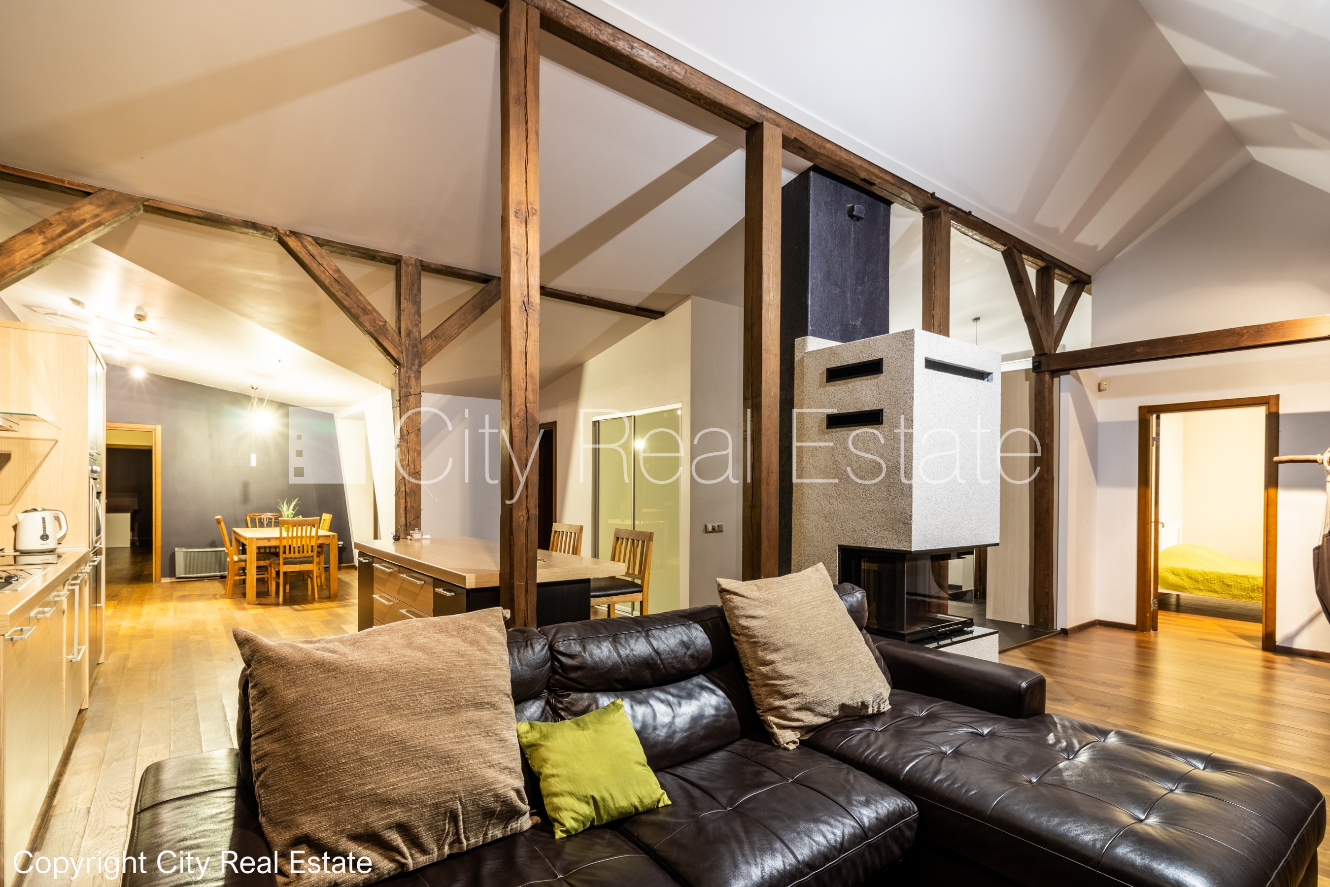 Sludinājumi. Šo dzīvokli izīrē pa diennaktīm (īstermiņa īre), īres cena sludinājumā norādīta par vienu diennakts Cena: 170 EUR/mēn Foto #2