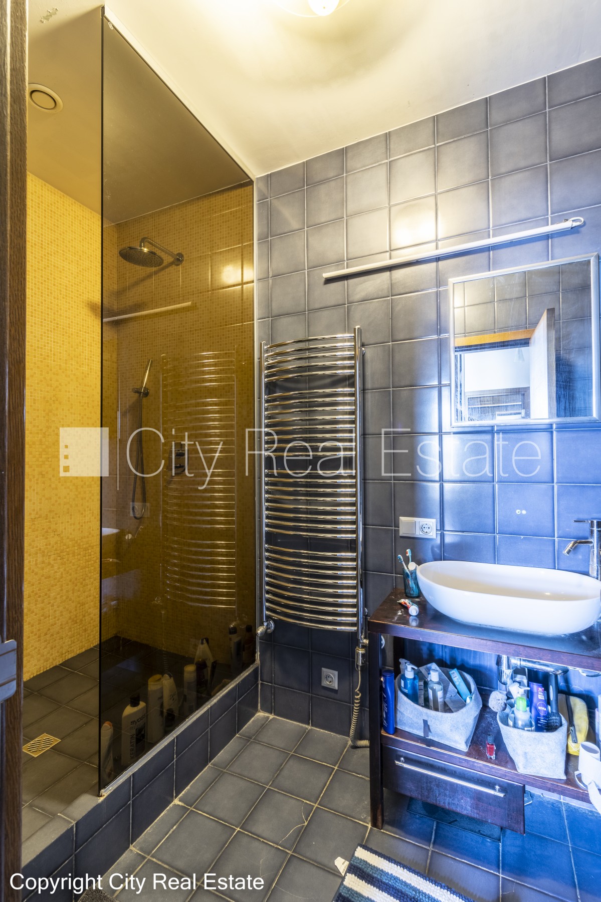 Sludinājumi. Šo dzīvokli izīrē pa diennaktīm (īstermiņa īre), īres cena sludinājumā norādīta par vienu diennakts Cena: 170 EUR/mēn Foto #25