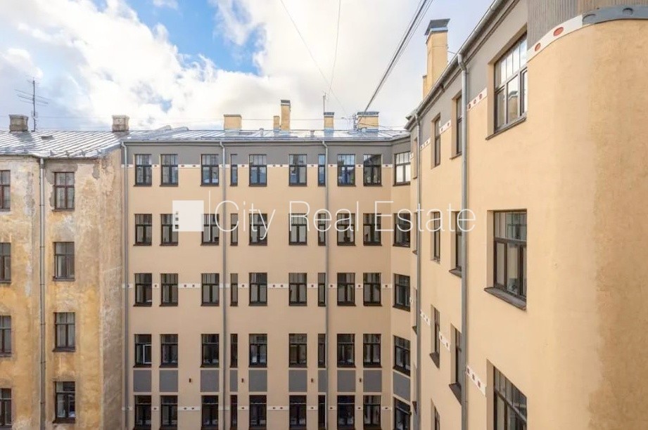 Sludinājumi. Projekts - Matīsa 38, fasādes māja, renovēta māja, slēgts pagalms, ieeja no ielas, kāpņu telpa pēc Cena: 330 EUR/mēn Foto #8