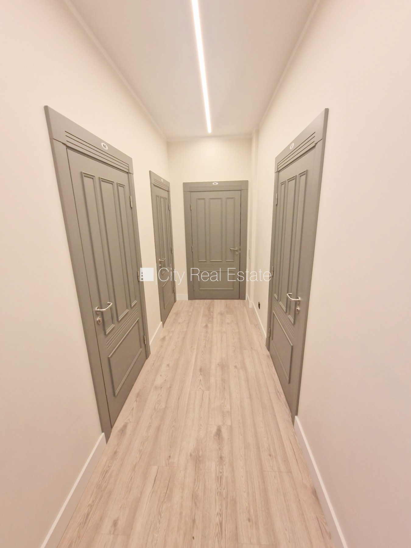 Sludinājumi. Projekts - Matīsa 38, fasādes māja, renovēta māja, slēgts pagalms, ieeja no ielas, kāpņu telpa pēc Cena: 330 EUR/mēn Foto #14