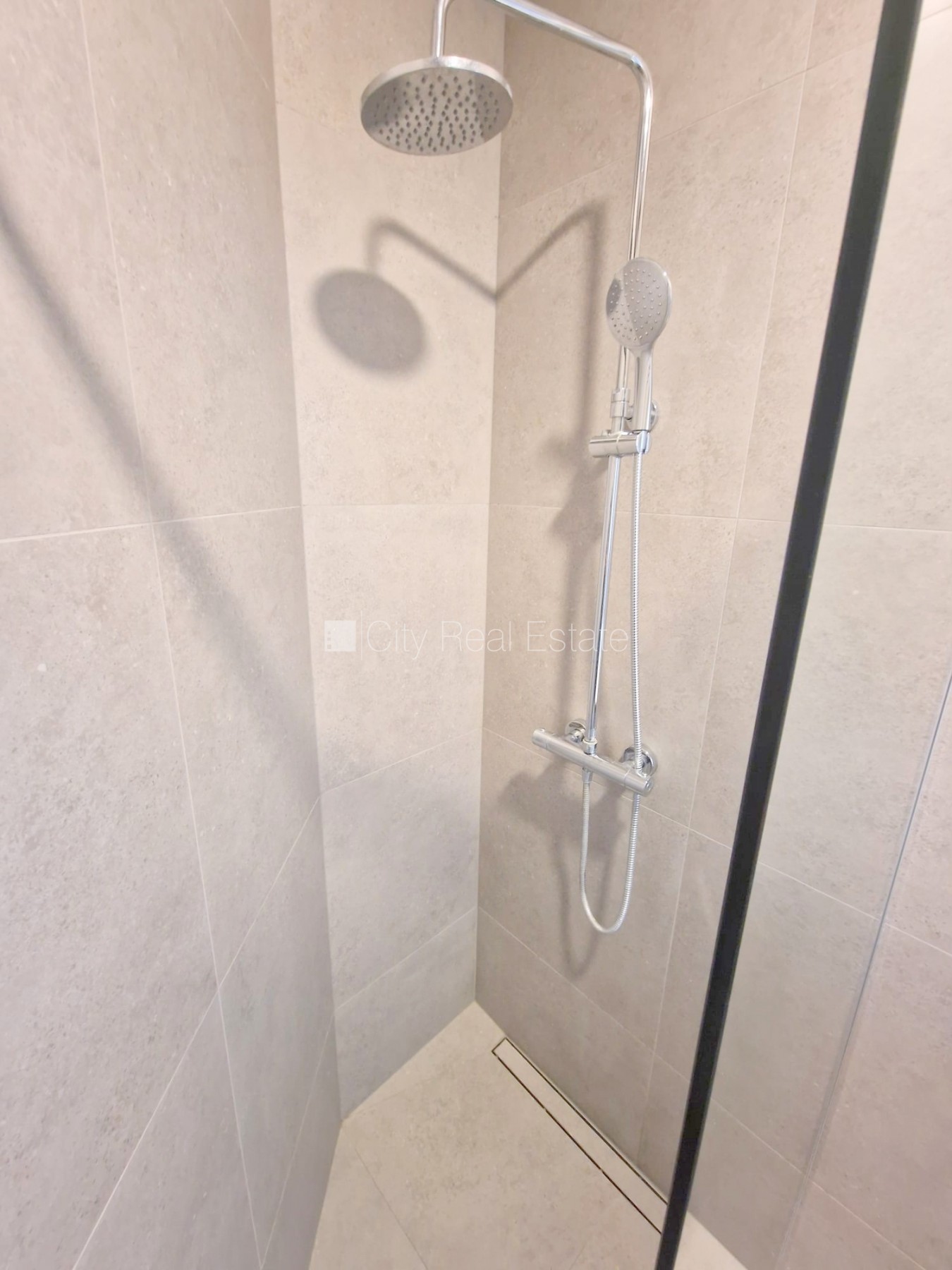 Sludinājumi. Projekts - Matīsa 38, pagalma māja, renovēta māja, slēgts pagalms, ieeja no ielas un pagalma, kāpņu Cena: 350 EUR/mēn Foto #16