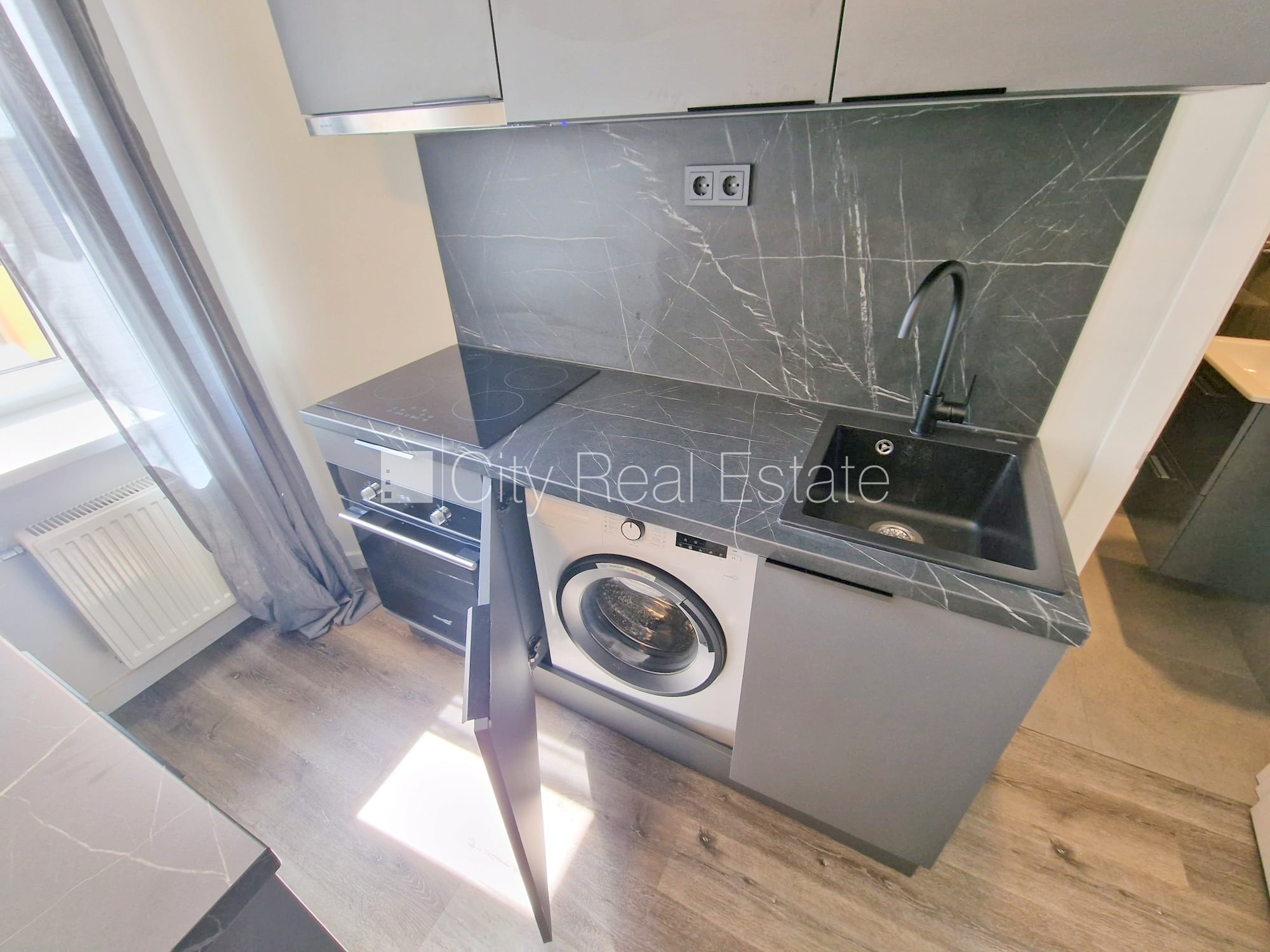 Sludinājumi. Projekts - Matīsa 38, pagalma māja, renovēta māja, slēgts pagalms, ieeja no ielas un pagalma, kāpņu Cena: 350 EUR/mēn Foto #9