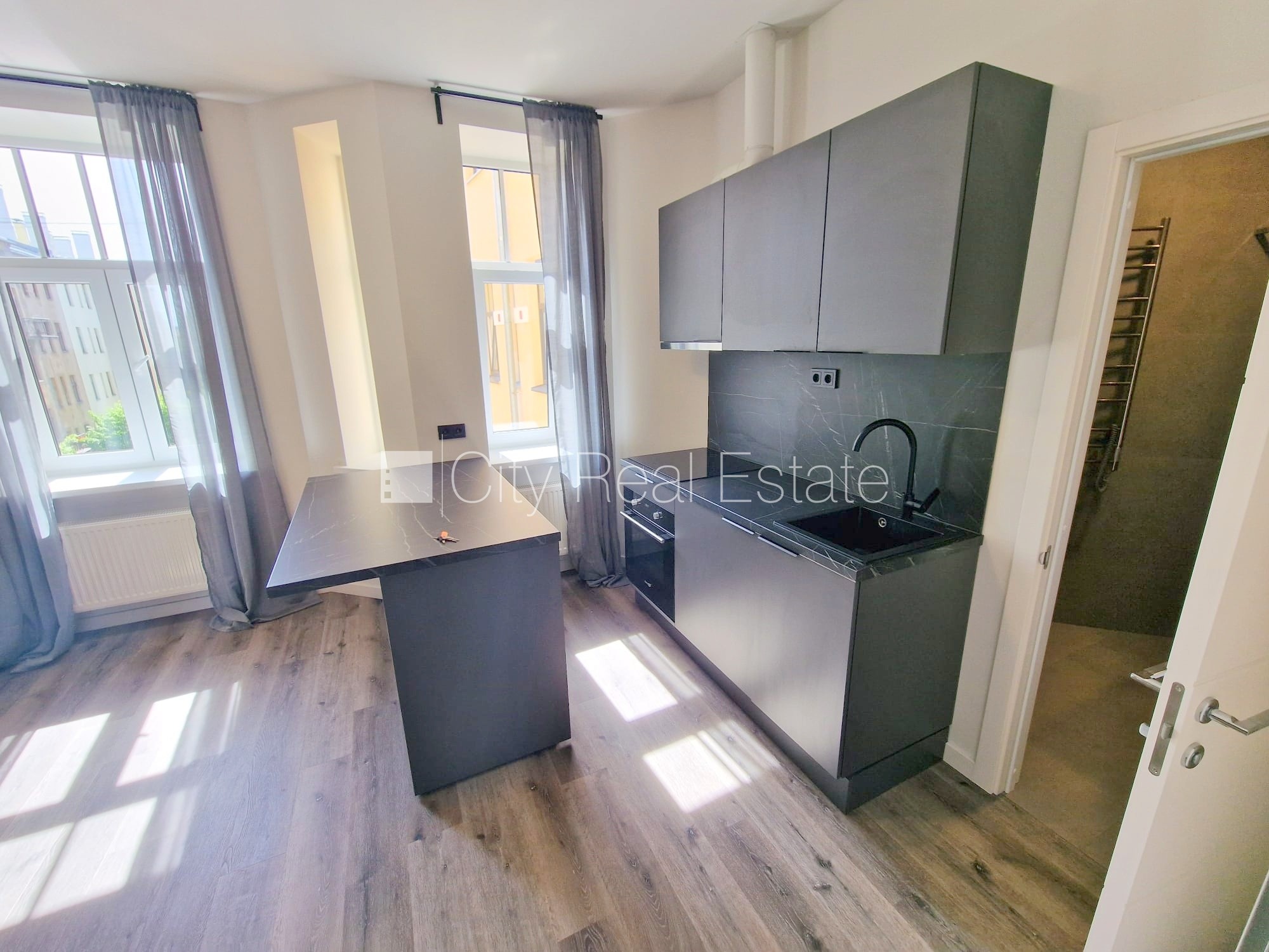 Sludinājumi. Projekts - Matīsa 38, pagalma māja, renovēta māja, slēgts pagalms, ieeja no ielas un pagalma, kāpņu Cena: 350 EUR/mēn Foto #7