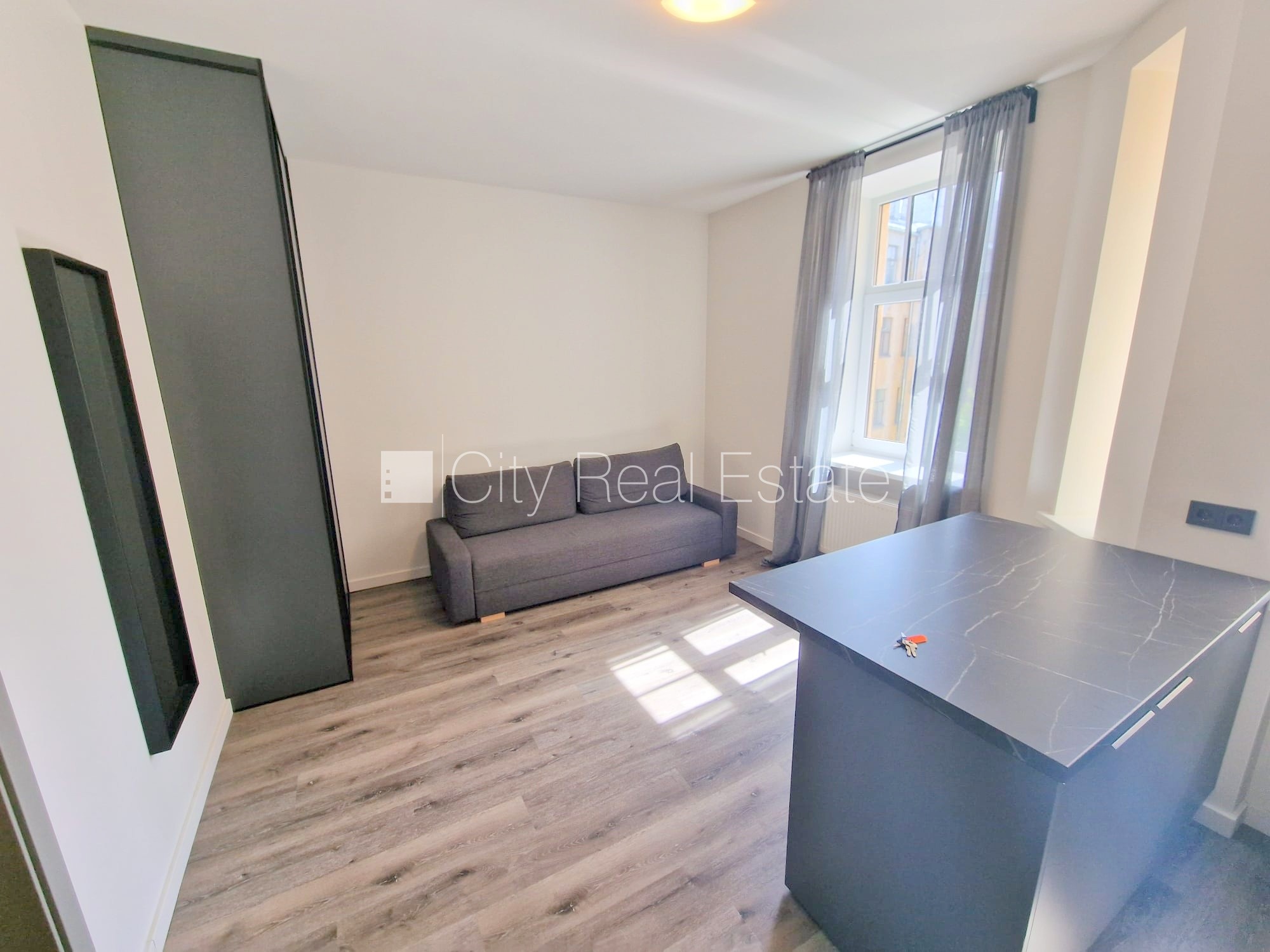 Sludinājumi. Projekts - Matīsa 38, pagalma māja, renovēta māja, slēgts pagalms, ieeja no ielas un pagalma, kāpņu Cena: 350 EUR/mēn Foto #5