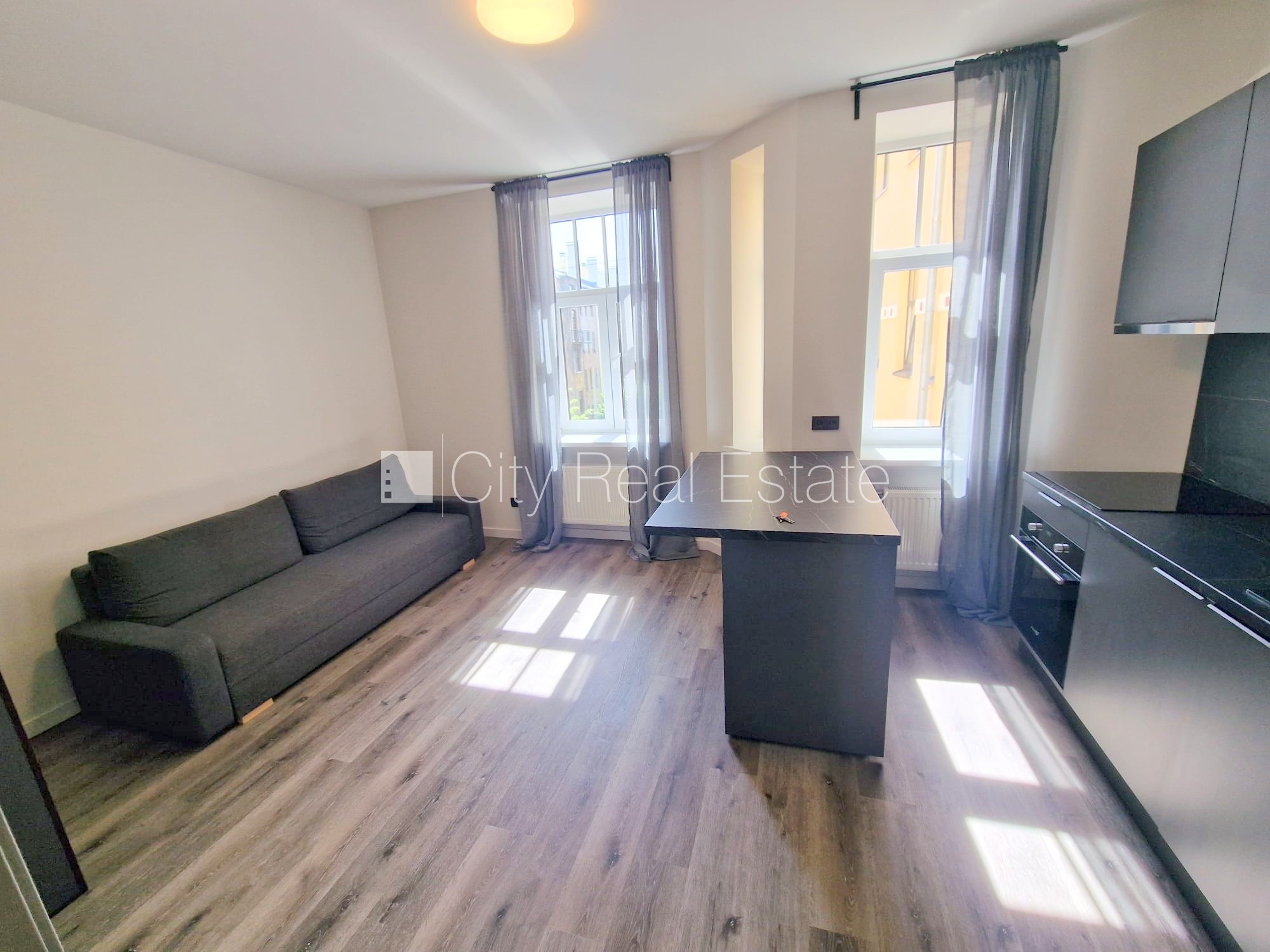 Sludinājumi. Projekts - Matīsa 38, pagalma māja, renovēta māja, slēgts pagalms, ieeja no ielas un pagalma, kāpņu Cena: 350 EUR/mēn Foto #11