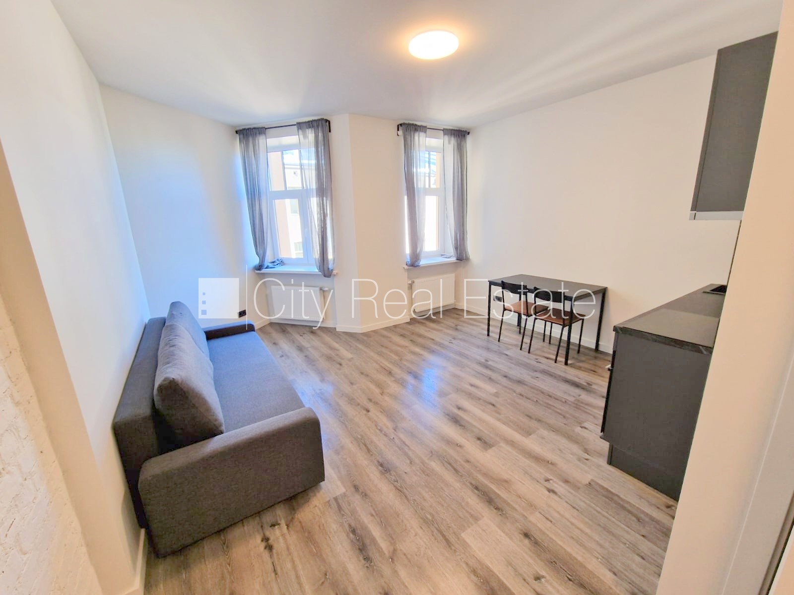 Sludinājumi. Projekts - Matīsa 38, pagalma māja, renovēta māja, slēgts pagalms, ieeja no ielas un pagalma, kāpņu Cena: 400 EUR/mēn Foto #7