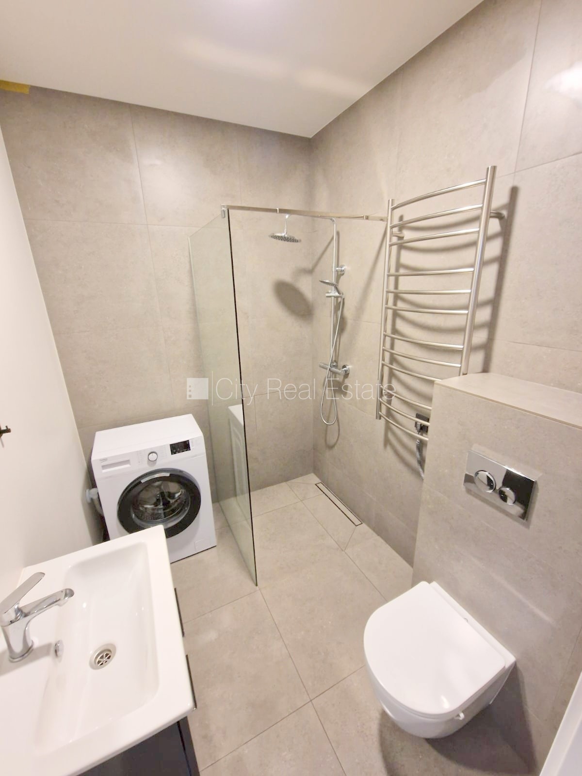 Sludinājumi. Projekts - Matīsa 38, pagalma māja, renovēta māja, slēgts pagalms, ieeja no ielas un pagalma, kāpņu Cena: 400 EUR/mēn Foto #12