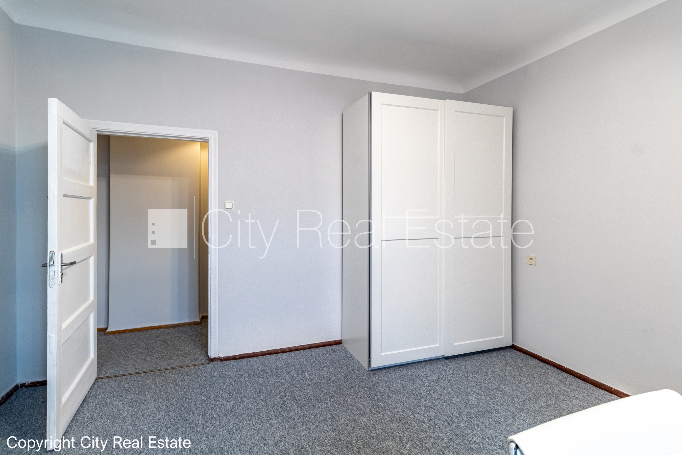 Sludinājumi. Šo dzīvokli izīrē pa diennaktīm (īstermiņa īre), īres cena sludinājumā norādīta par vienu diennakts Cena: 90 EUR/mēn Foto #13