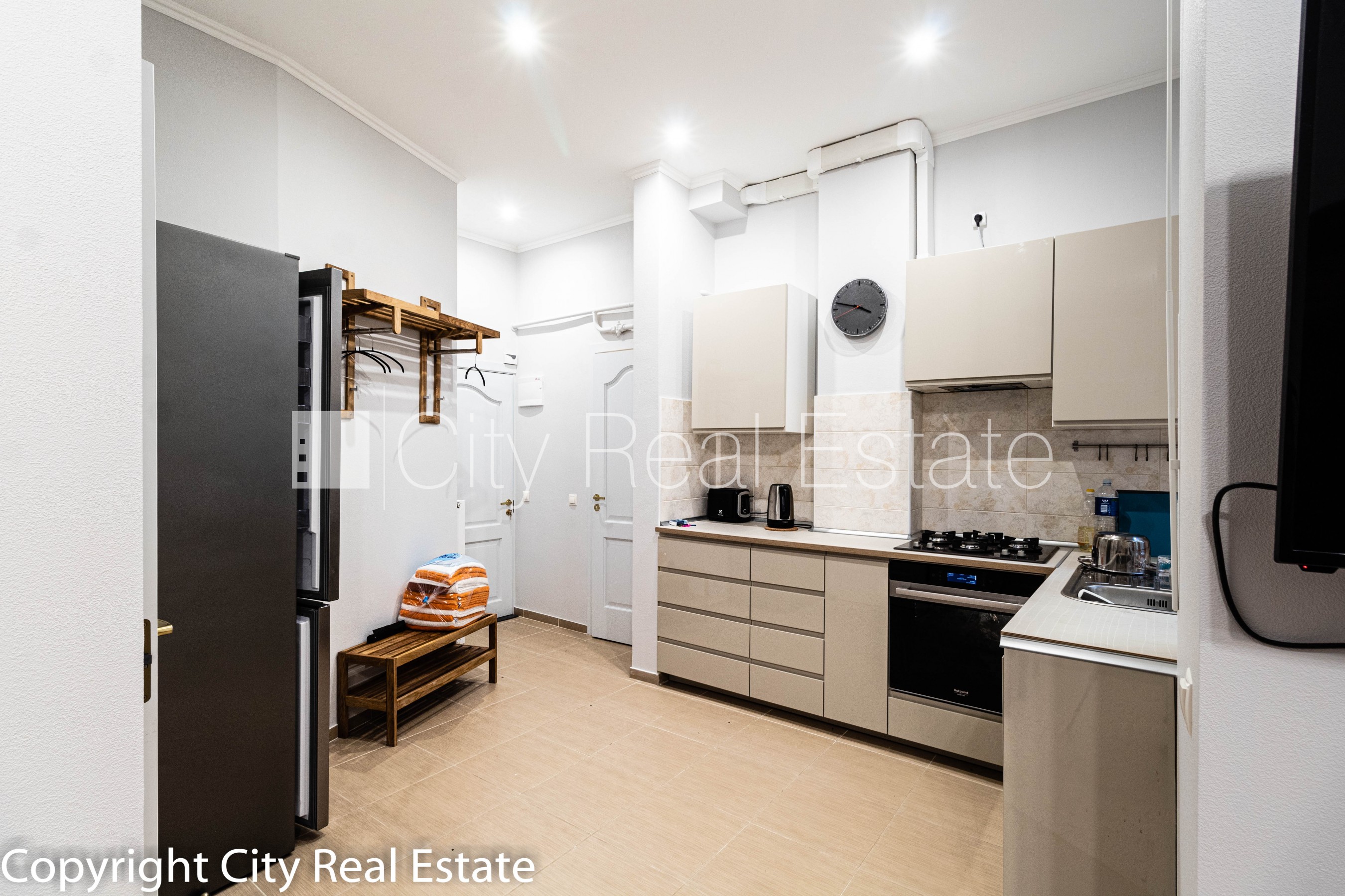 Sludinājumi. Pagalma māja, renovēta māja, slēgts pagalms, guļamistabu skaits 3 gab., studio tipa, virtuve Cena: 1200 EUR/mēn Foto #17