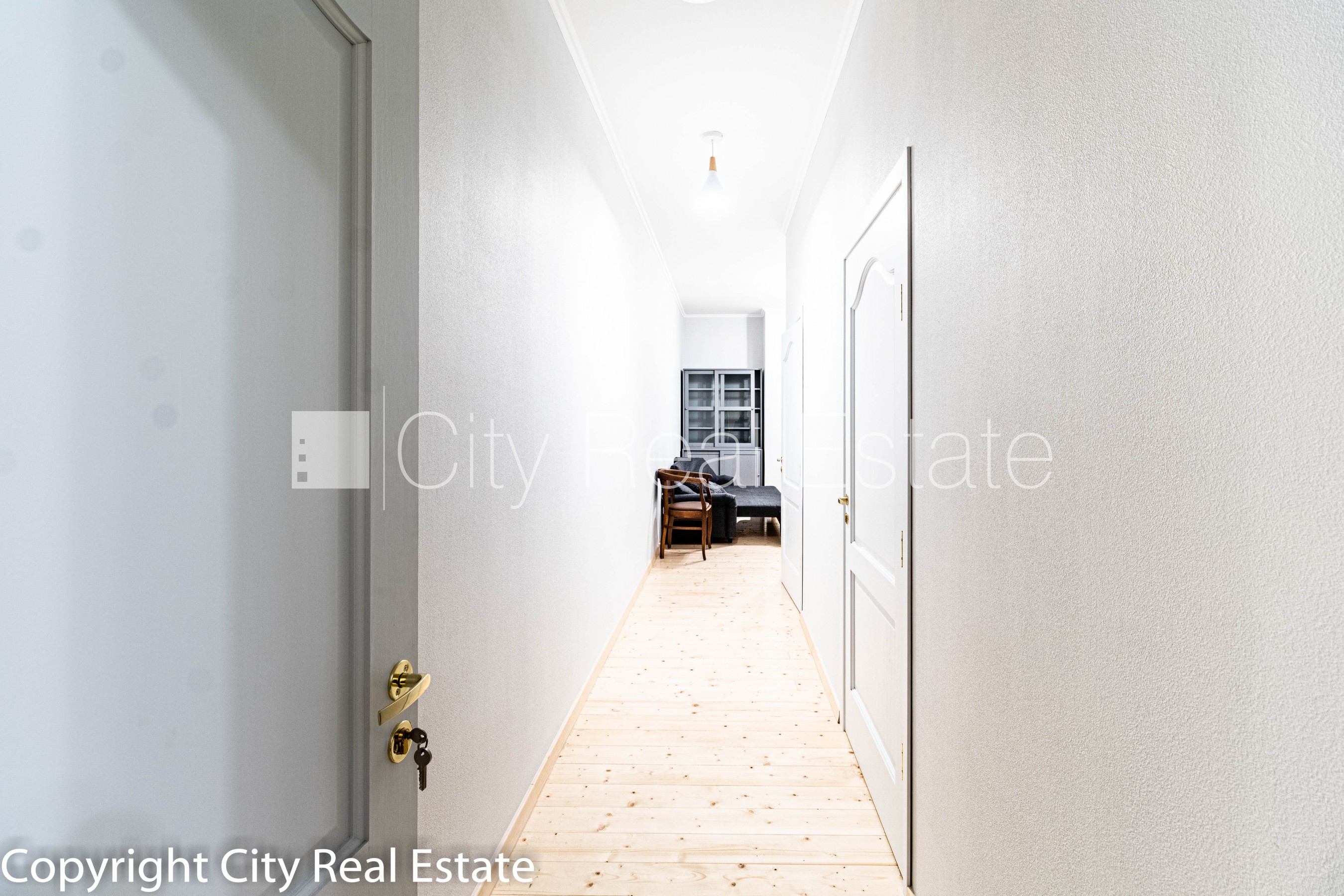 Sludinājumi. Pagalma māja, renovēta māja, slēgts pagalms, guļamistabu skaits 3 gab., studio tipa, virtuve Cena: 1200 EUR/mēn Foto #14