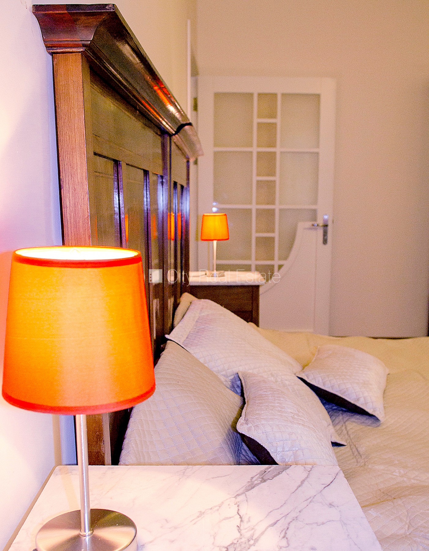 Sludinājumi. Pagalma māja, renovēta māja, slēgts pagalms, pagalmā bērnu spēļu laukums, ir lifts, kāpņu telpa pēc Cena: 900 EUR/mēn Foto #4