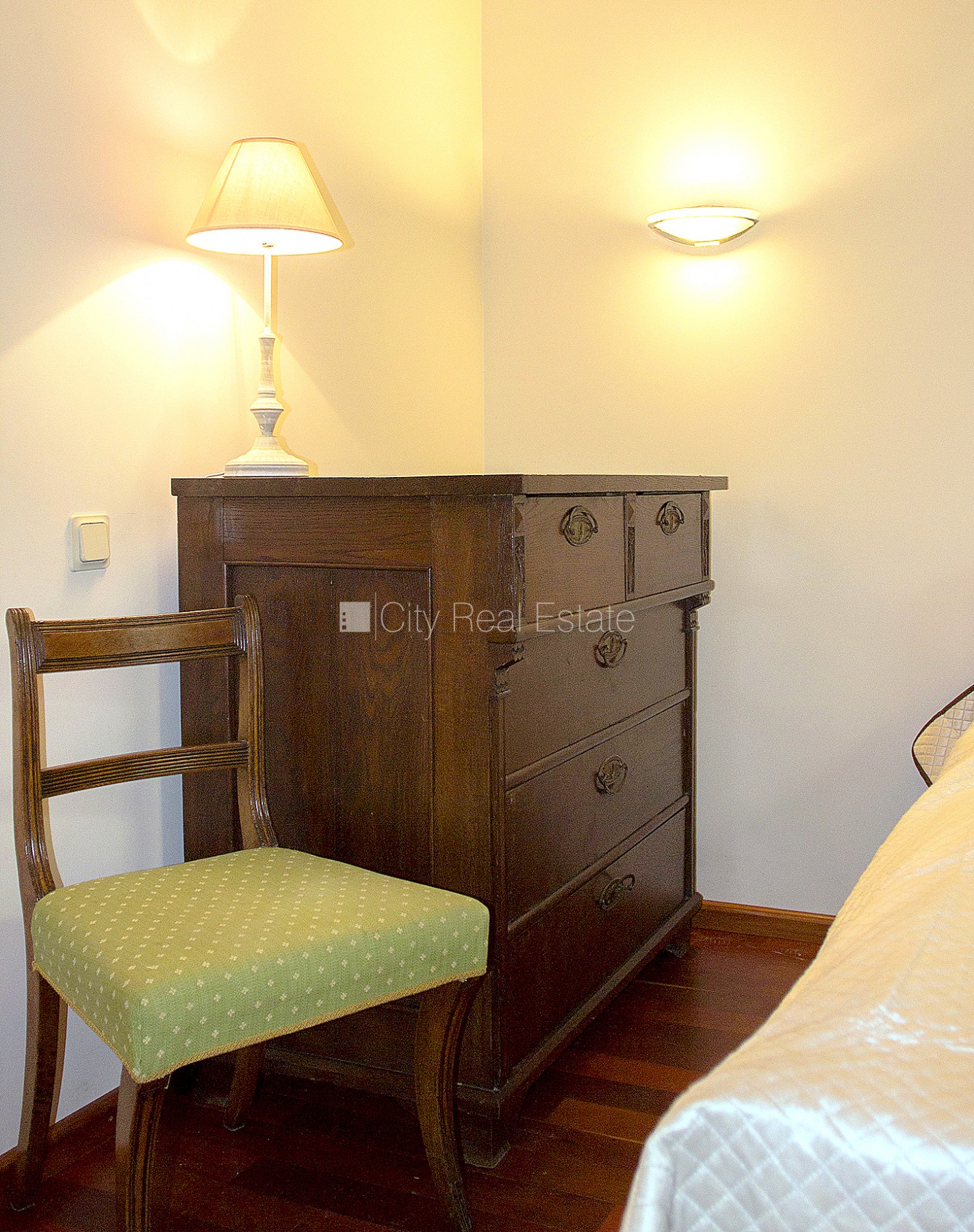 Sludinājumi. Pagalma māja, renovēta māja, slēgts pagalms, pagalmā bērnu spēļu laukums, ir lifts, kāpņu telpa pēc Cena: 900 EUR/mēn Foto #8