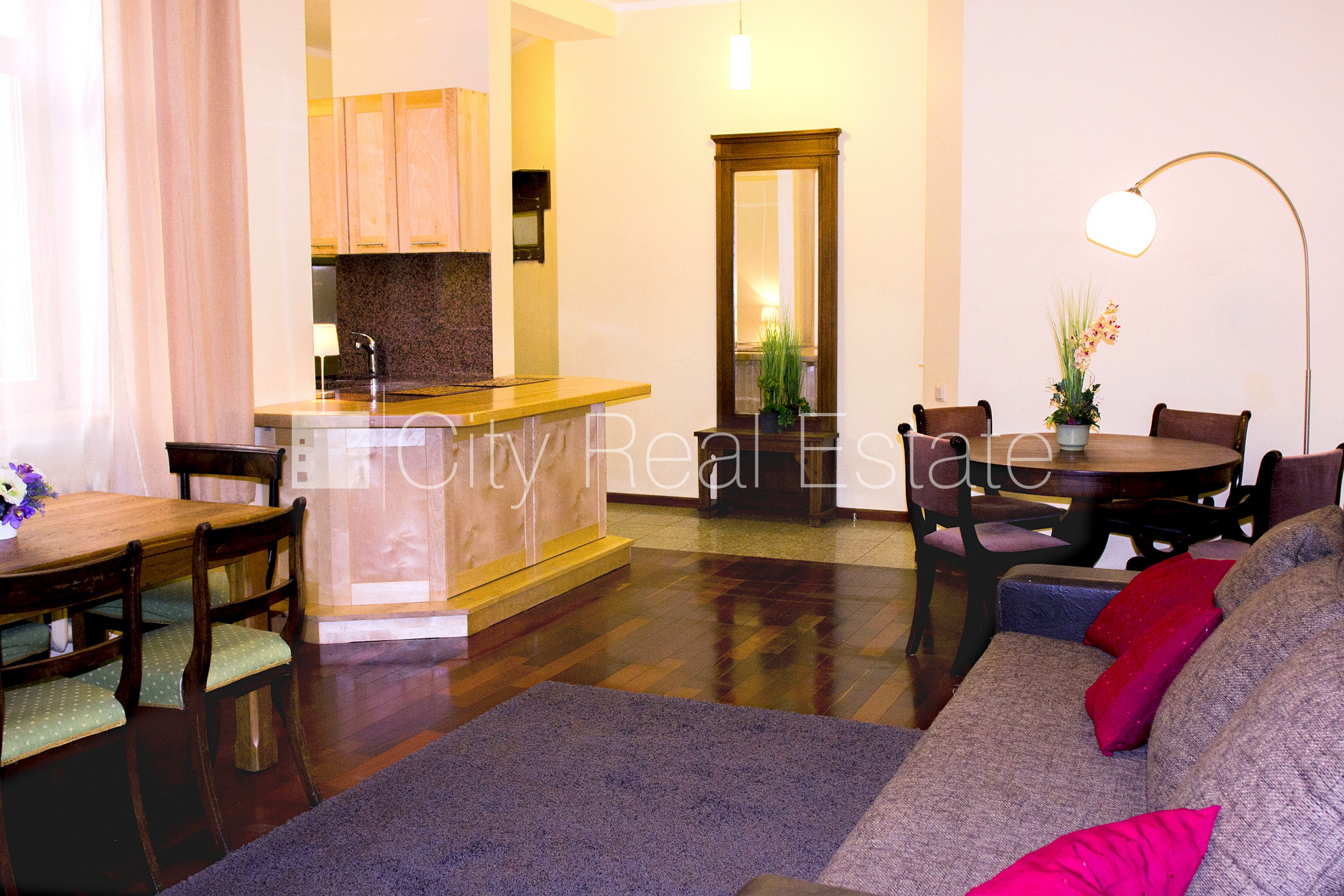 Sludinājumi. Pagalma māja, renovēta māja, slēgts pagalms, pagalmā bērnu spēļu laukums, ir lifts, kāpņu telpa pēc Cena: 900 EUR/mēn Foto #11