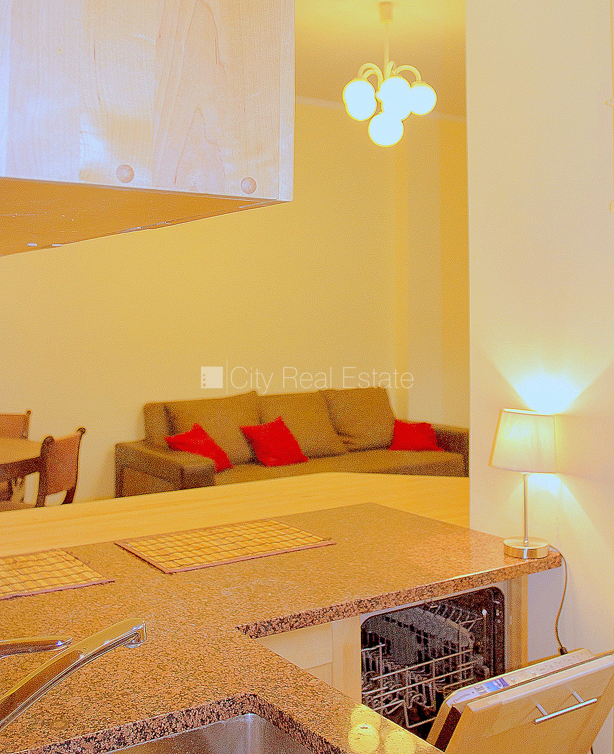 Sludinājumi. Pagalma māja, renovēta māja, slēgts pagalms, pagalmā bērnu spēļu laukums, ir lifts, kāpņu telpa pēc Cena: 900 EUR/mēn Foto #17