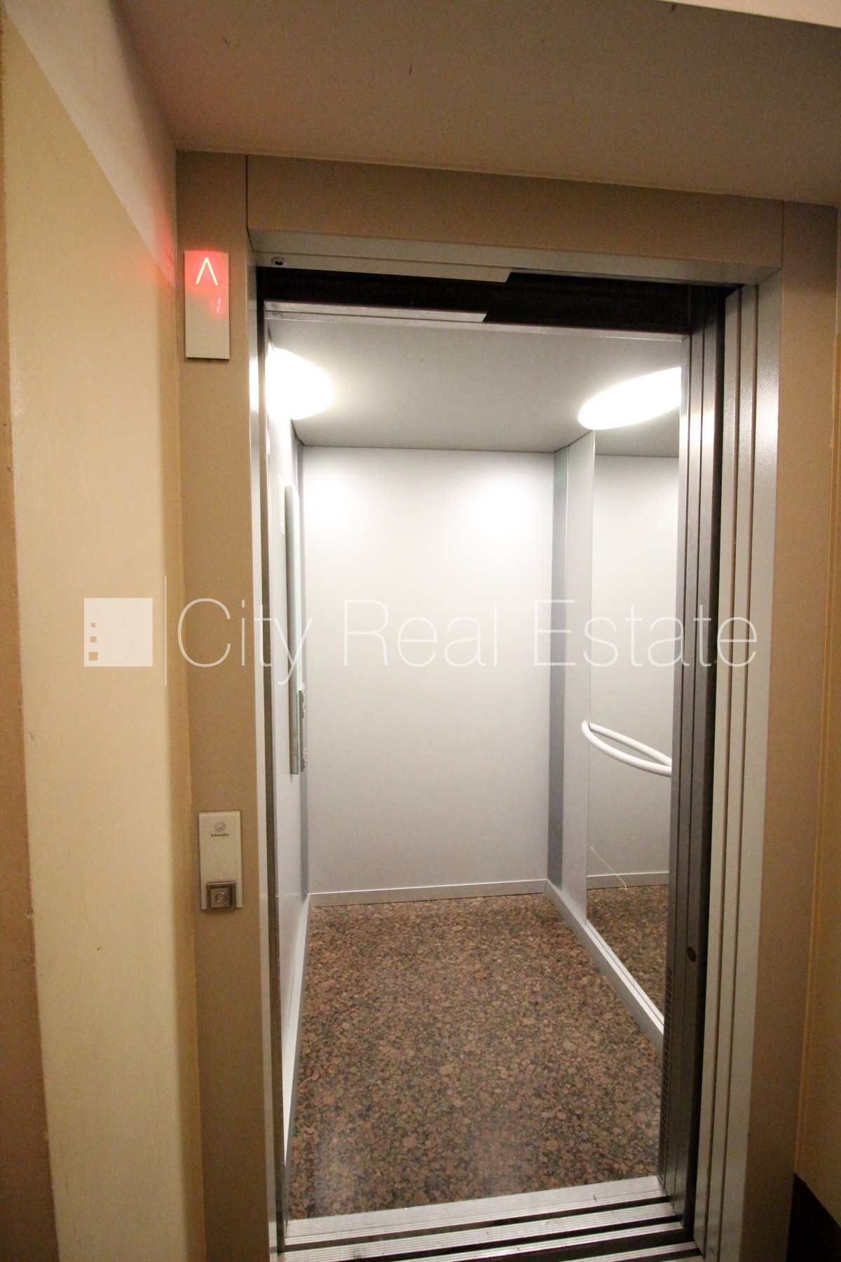 Sludinājumi. Šo dzīvokli izīrē pa diennaktīm (īstermiņa īre), īres cena sludinājumā norādīta par vienu diennakts Cena: 70 EUR/mēn Foto #20