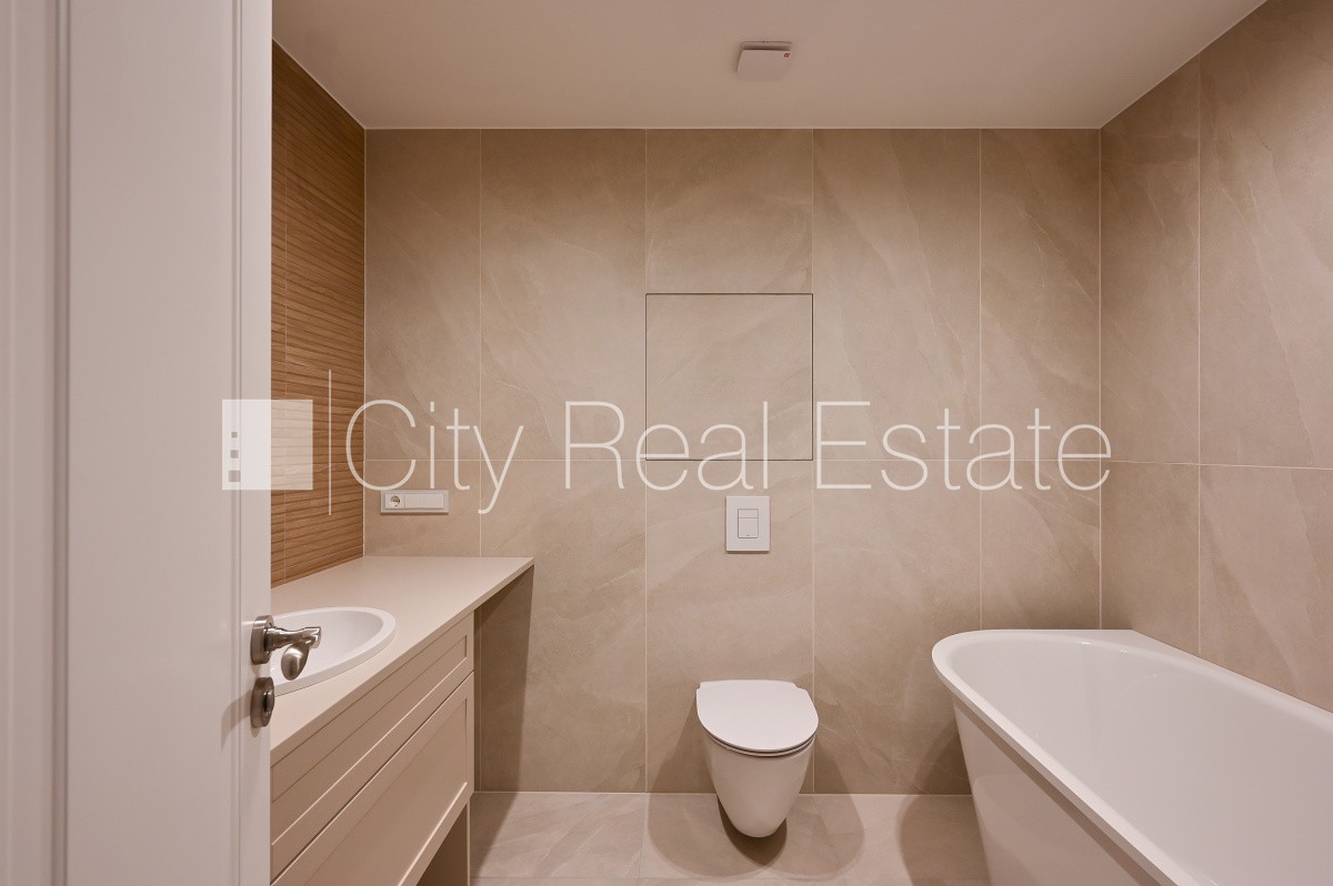 Sludinājumi. Projekts - Kalpaka Residence, ieeja no pagalma, balkons, terase, istabas izolētas 2 gab., istabas Cena: 410000 EUR Foto #11