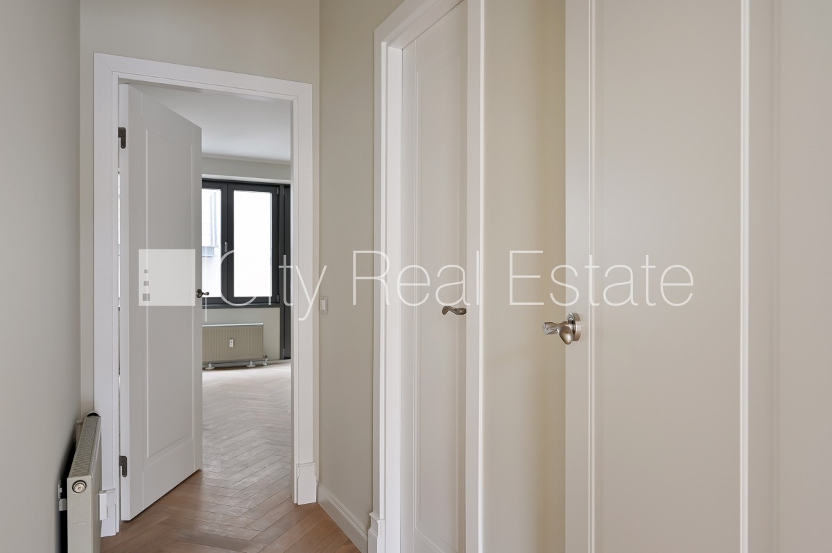 Sludinājumi. Projekts - Kalpaka Residence, ieeja no pagalma, balkons, terase, istabas izolētas 2 gab., istabas Cena: 410000 EUR Foto #5