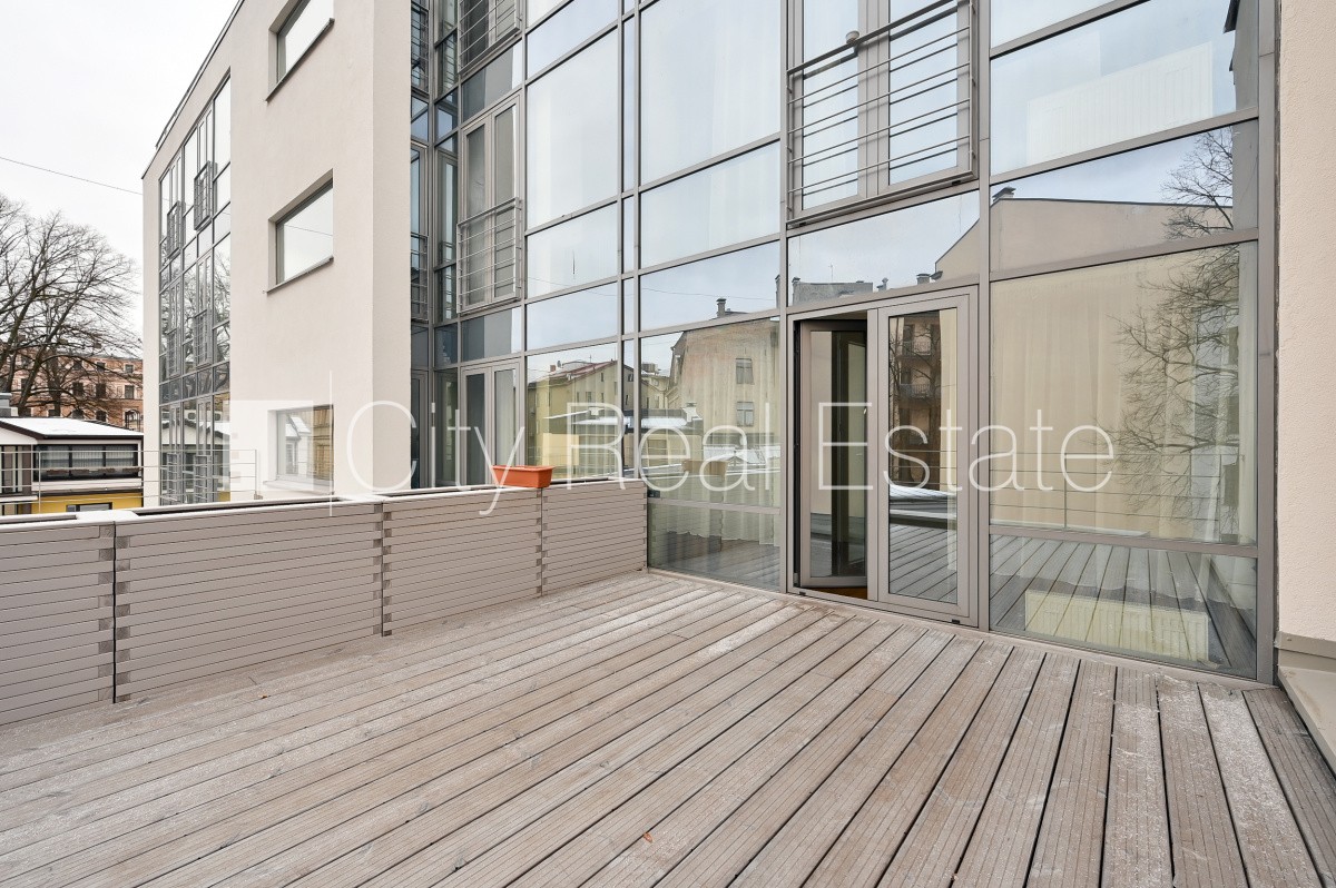 Sludinājumi. Projekts - Kalpaka Residence, ieeja no pagalma, balkons, terase, istabas izolētas 2 gab., istabas Cena: 410000 EUR Foto #4