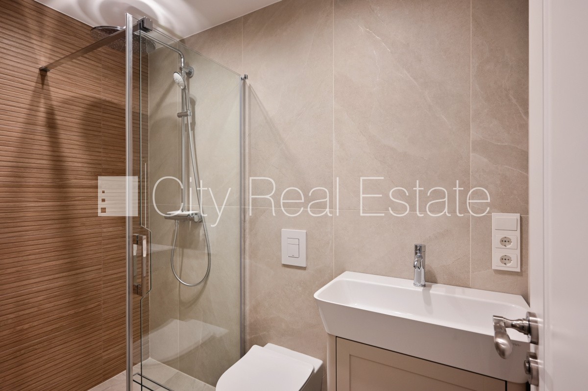 Sludinājumi. Projekts - Kalpaka Residence, ieeja no pagalma, balkons, terase, istabas izolētas 2 gab., istabas Cena: 410000 EUR Foto #14