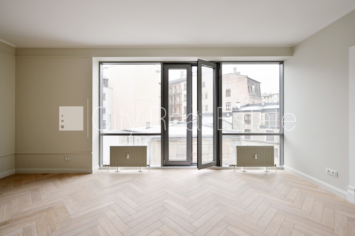 Sludinājumi. Projekts - Kalpaka Residence, ieeja no pagalma, balkons, terase, istabas izolētas 2 gab., istabas Cena: 410000 EUR Foto #2