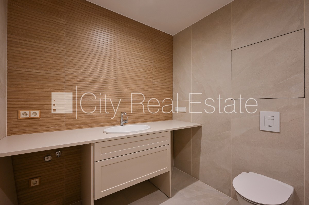 Sludinājumi. Projekts - Kalpaka Residence, ieeja no pagalma, balkons, terase, istabas izolētas 2 gab., istabas Cena: 410000 EUR Foto #13