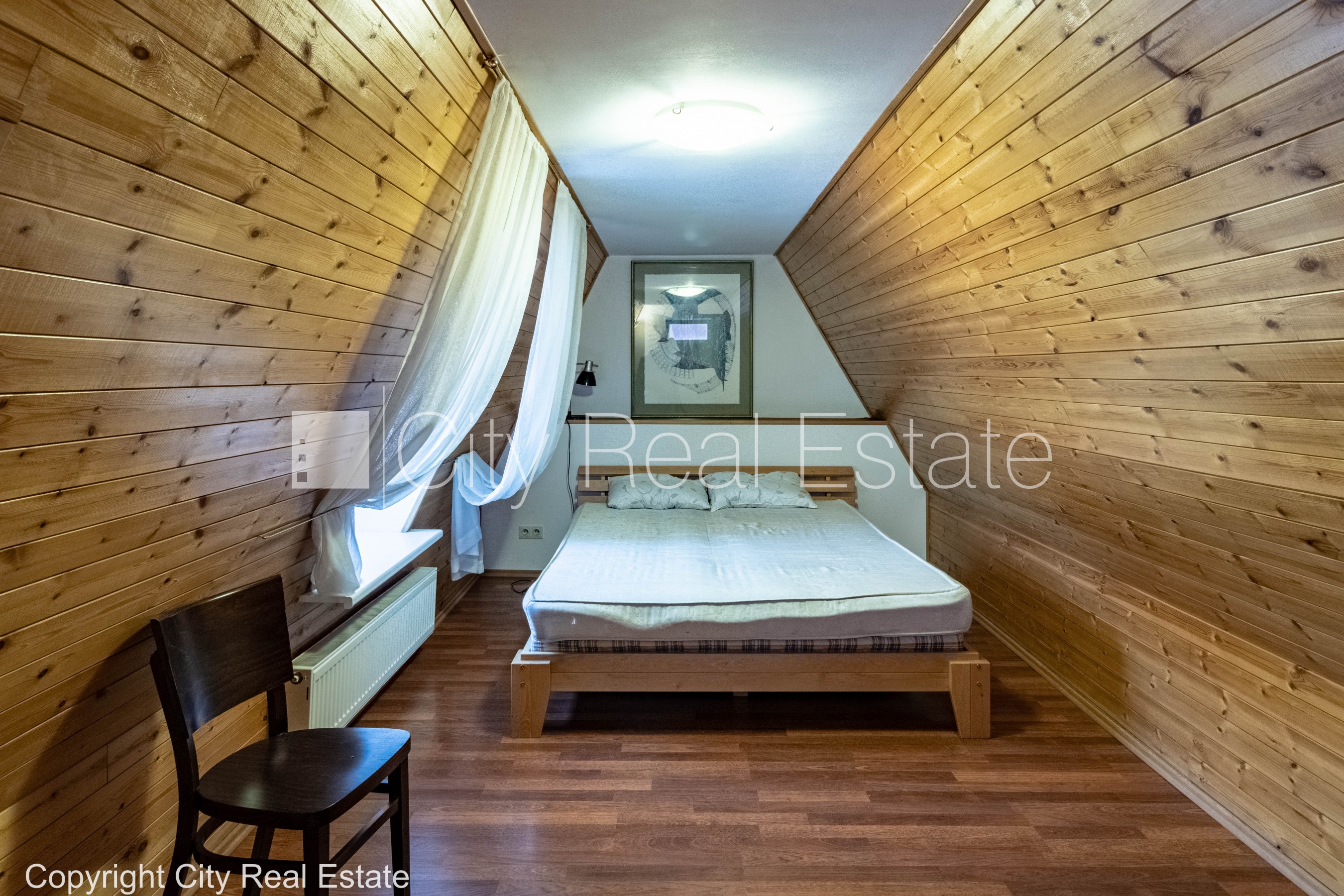 Sludinājumi. Fasādes māja, restaurēta māja, ieeja no ielas, mansards, logi vērsti mājas abās pusēs, divstāvīgs, Cena: 800 EUR/mēn Foto #8