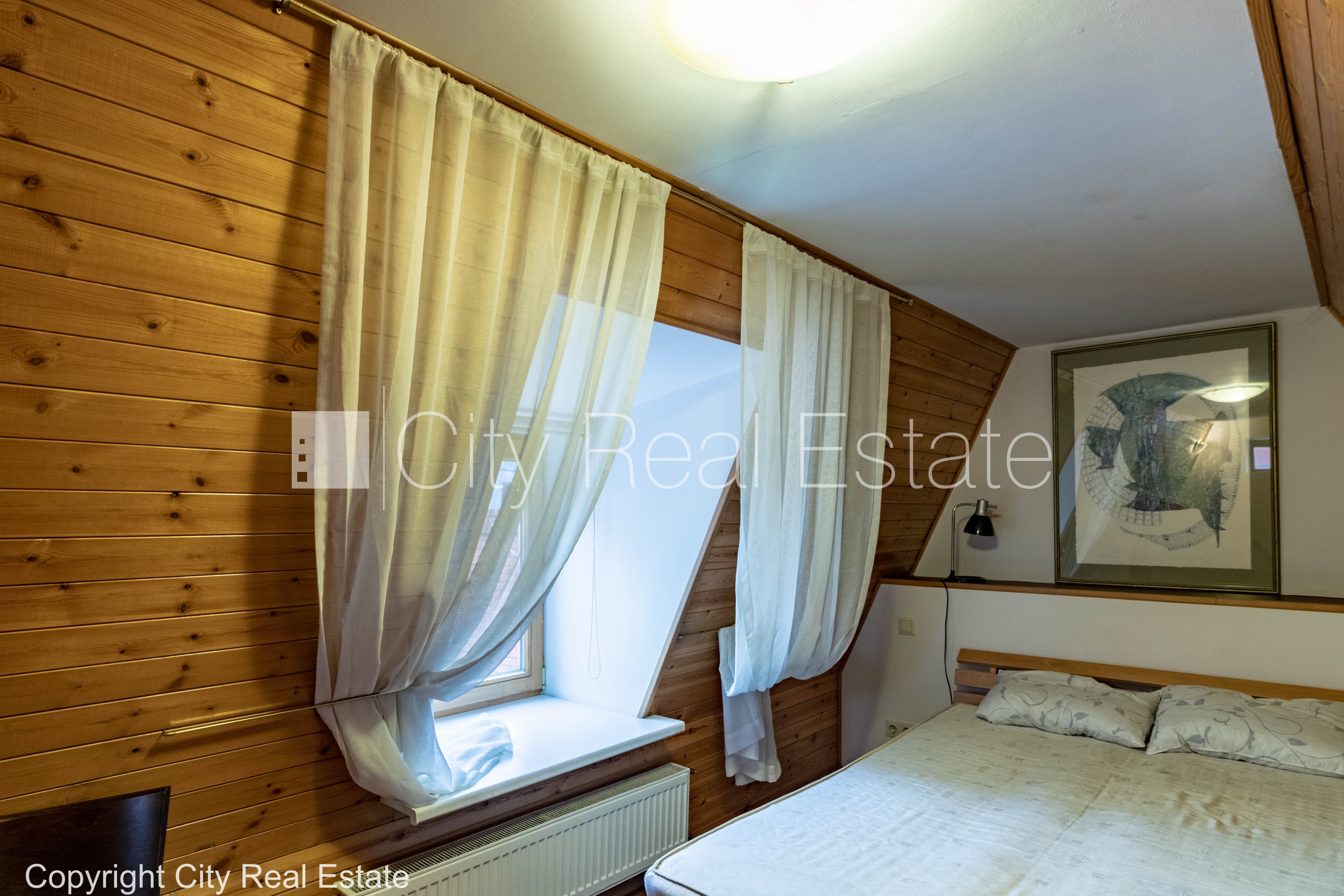 Sludinājumi. Fasādes māja, restaurēta māja, ieeja no ielas, mansards, logi vērsti mājas abās pusēs, divstāvīgs, Cena: 800 EUR/mēn Foto #9