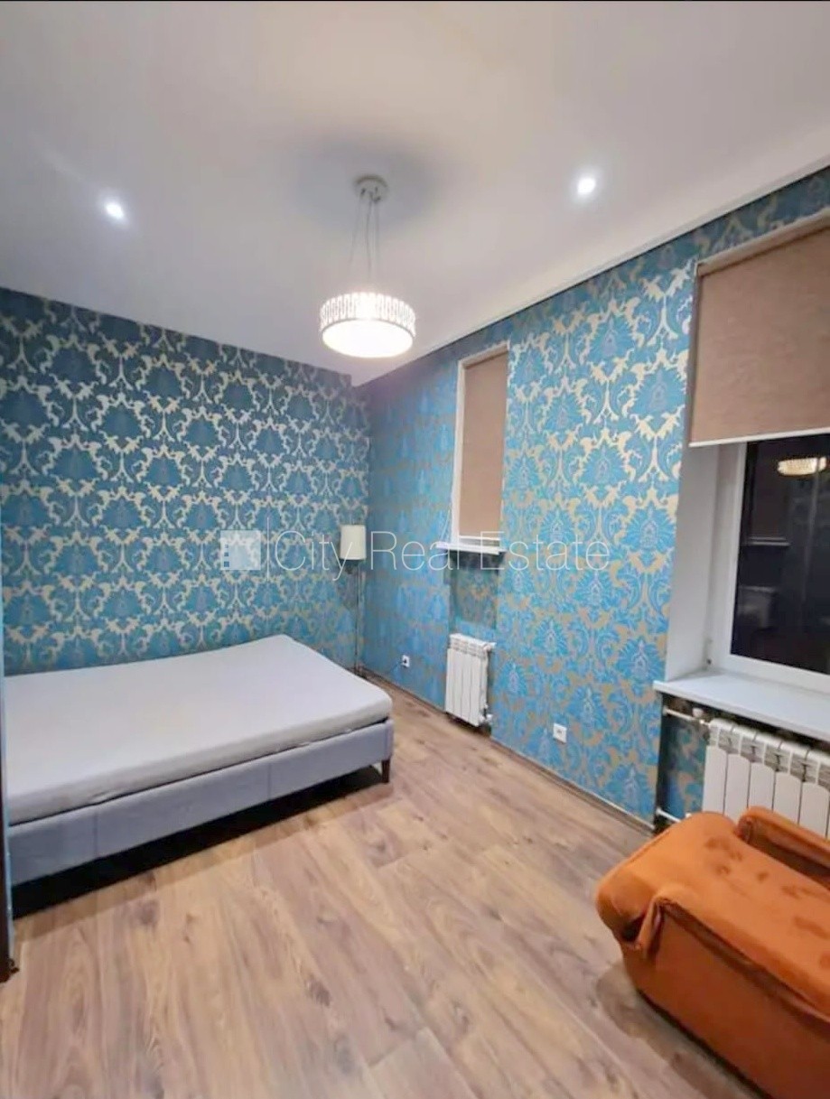 Sludinājumi. Projekts - Aleksandra Čaka 33, pagalma ēka, renovēta māja, labiekārtots apzaļumots pagalms, kāpņu Cena: 400 EUR/mēn Foto #6