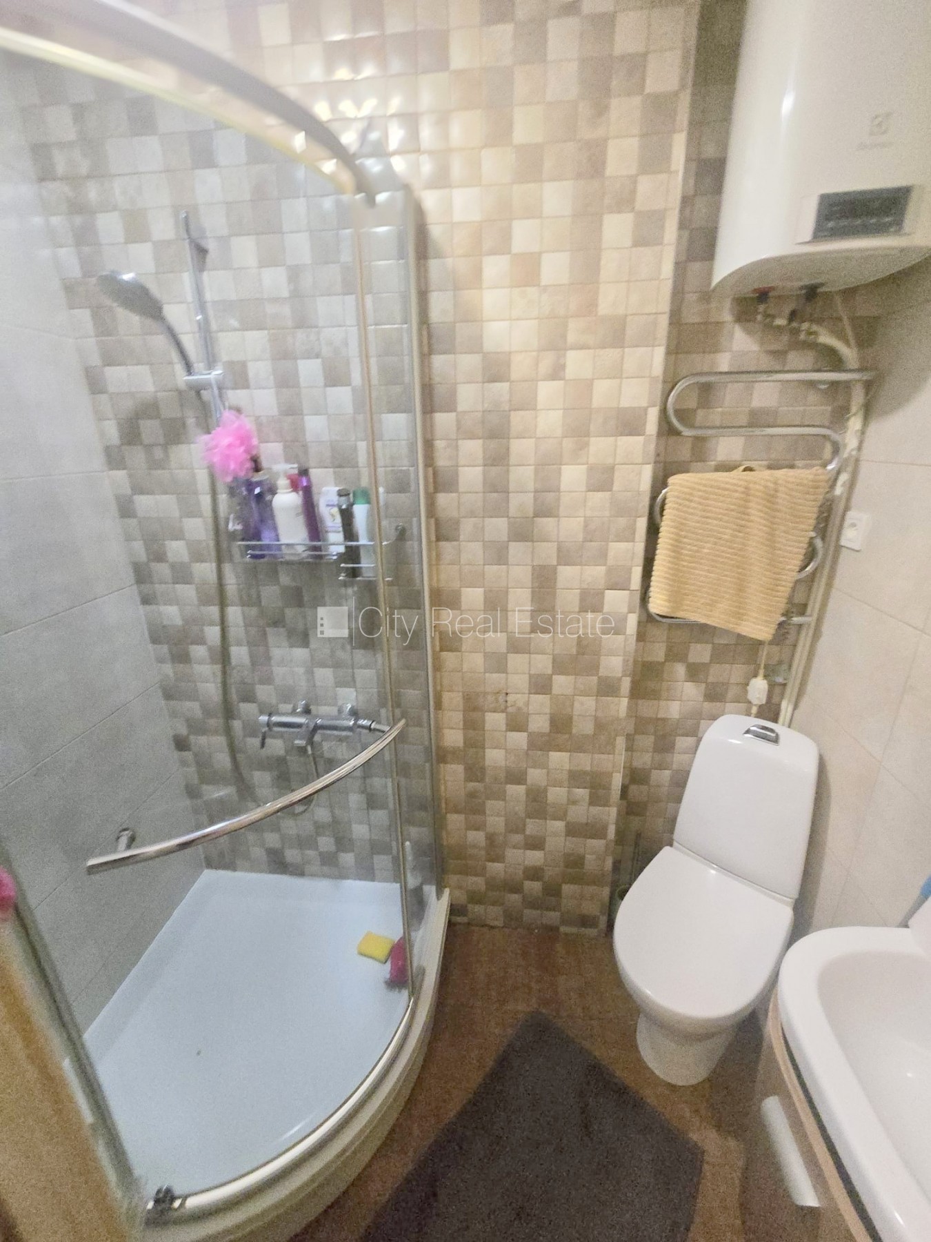 Sludinājumi. Zeme īpašumā, pagalma māja, slēgts pagalms, slēgta teritorija, vieta automašīnai, ieeja no pagalma, Cena: 93000 EUR Foto #18