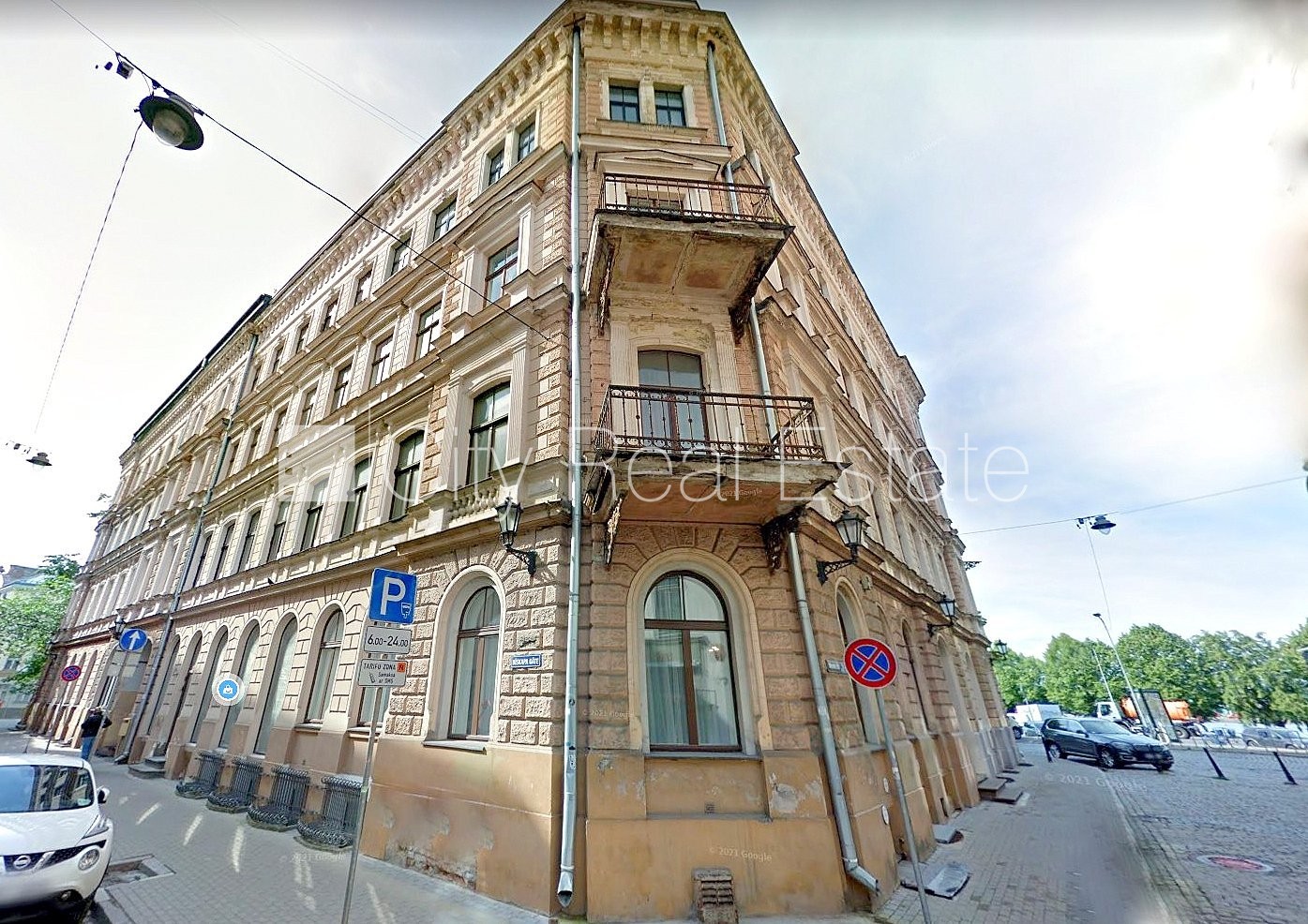 Sludinājumi. Fasādes māja, ieeja no pagalma, kāpņu telpa pēc kosmētiskā remonta, logi vērsti mājas abās pusēs, Cena: 152000 EUR Foto #25