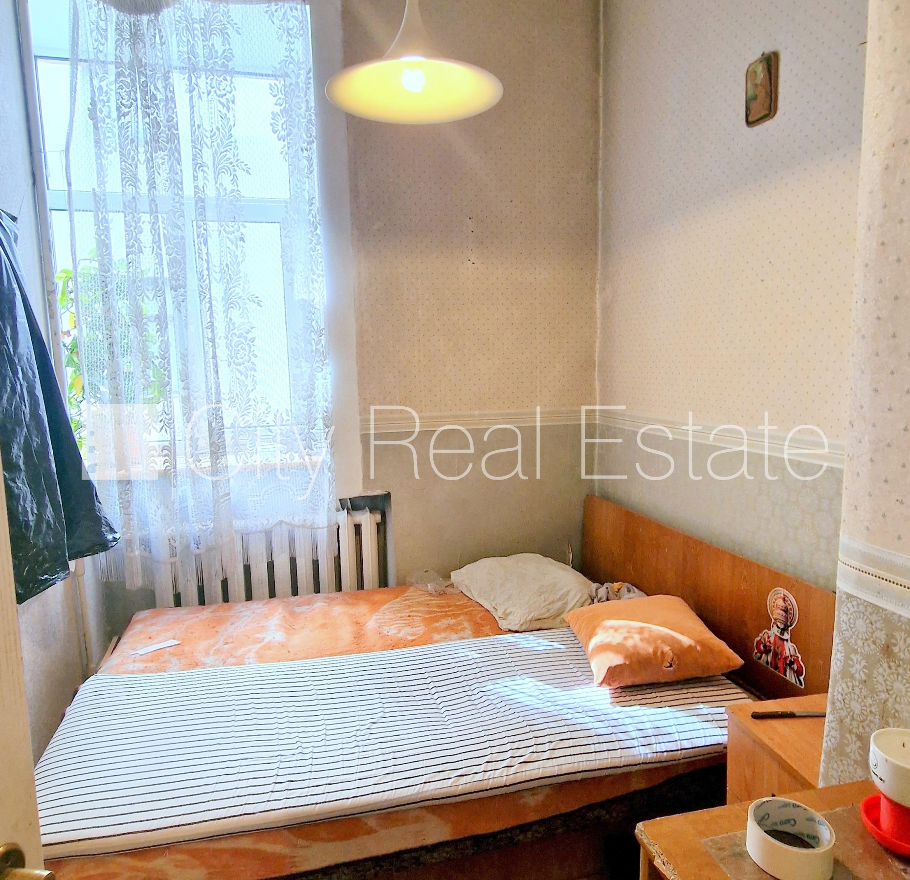 Sludinājumi. Fasādes māja, ieeja no pagalma, kāpņu telpa pēc kosmētiskā remonta, logi vērsti mājas abās pusēs, Cena: 152000 EUR Foto #18