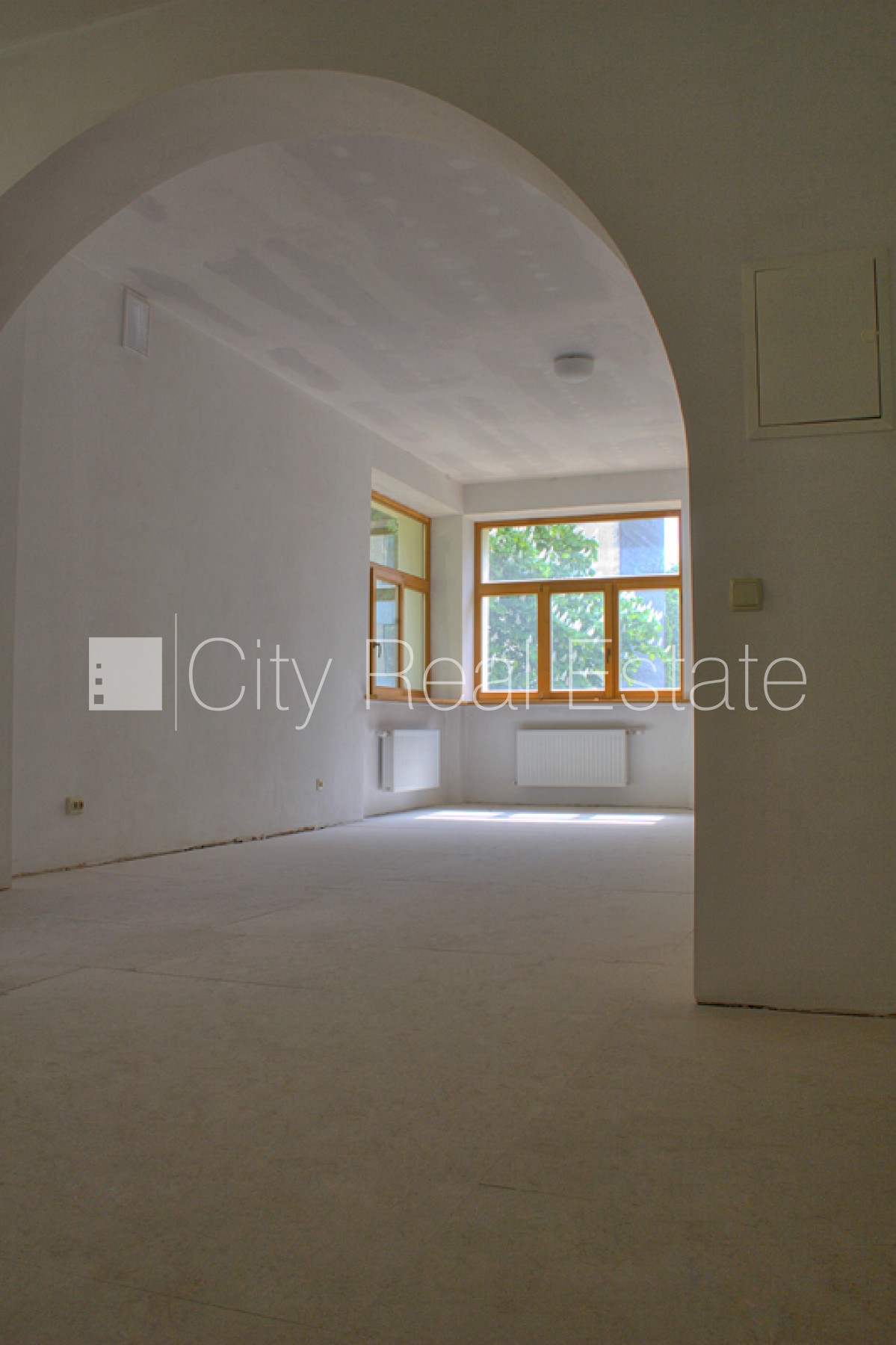 Sludinājumi. Renovēta māja, dzīvokļu skaits ēkā  5 gab., dzīvokļus nepārdod atsevišķi, bet visu īpašumu kopā, Cena: 920000 EUR Foto #6