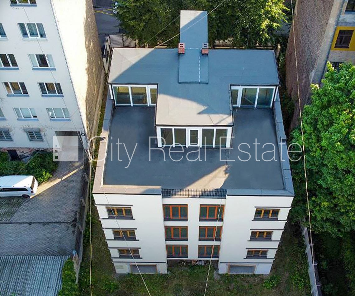 Sludinājumi. Renovēta māja, dzīvokļu skaits ēkā  5 gab., dzīvokļus nepārdod atsevišķi, bet visu īpašumu kopā, Cena: 920000 EUR Foto #4