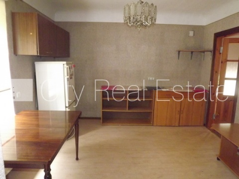 Sludinājumi. Fasādes māja, labiekārtots apzaļumots pagalms, slēgts pagalms, iežogota teritorija ar koka sētu, Cena: 170000 EUR Foto #9