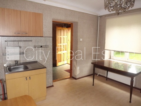 Sludinājumi. Fasādes māja, labiekārtots apzaļumots pagalms, slēgts pagalms, iežogota teritorija ar koka sētu, Cena: 170000 EUR Foto #10