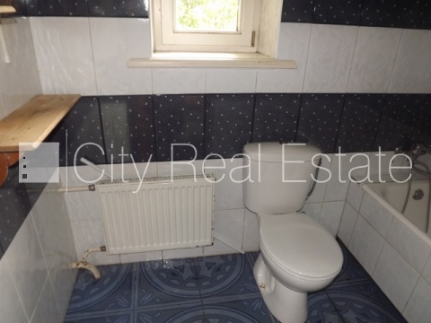 Sludinājumi. Fasādes māja, labiekārtots apzaļumots pagalms, slēgts pagalms, iežogota teritorija ar koka sētu, Cena: 170000 EUR Foto #13