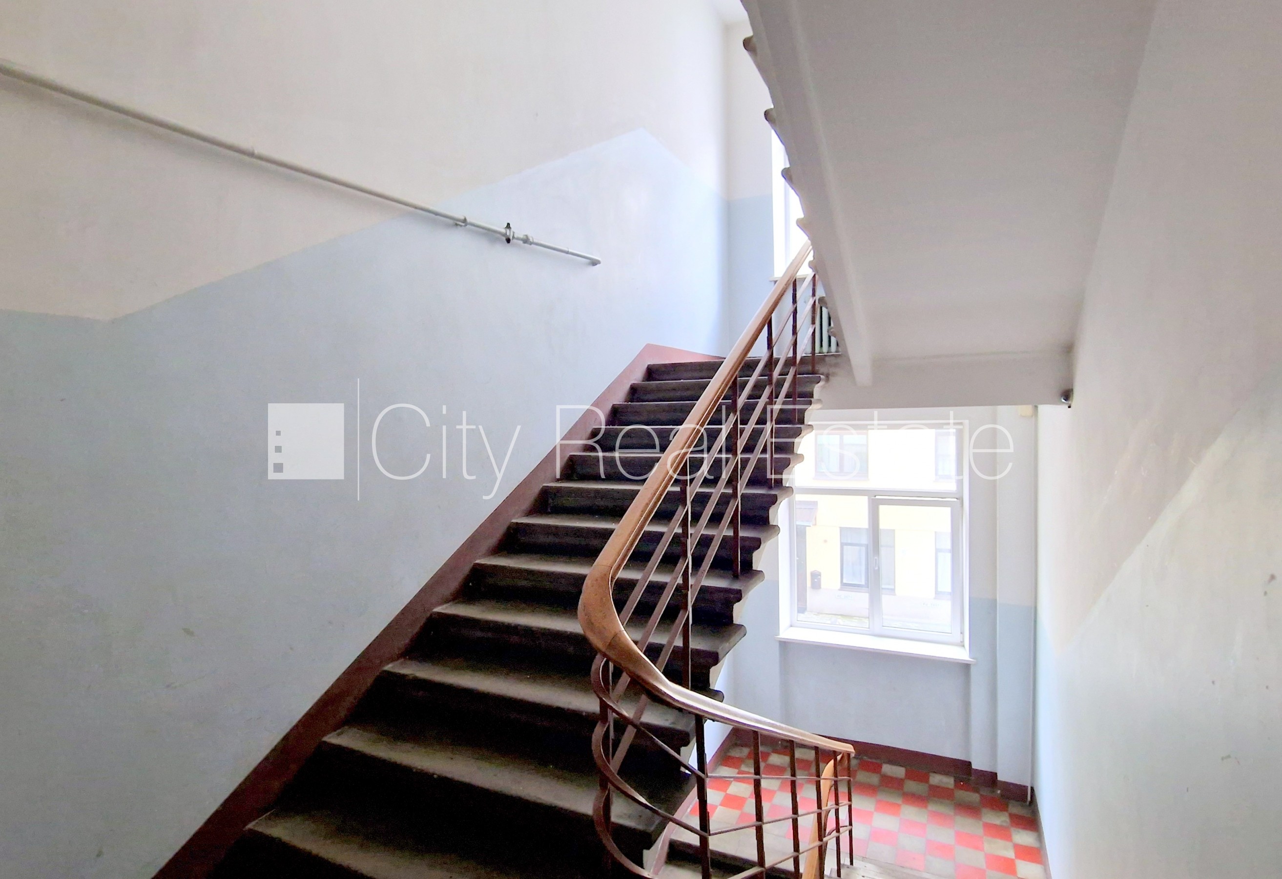 Объявление. Фасадный дом, реновированный дом, благоустроенный озеленённый двор, въездные ворота оснащены Цена: 850 EUR/мес. Foto #23