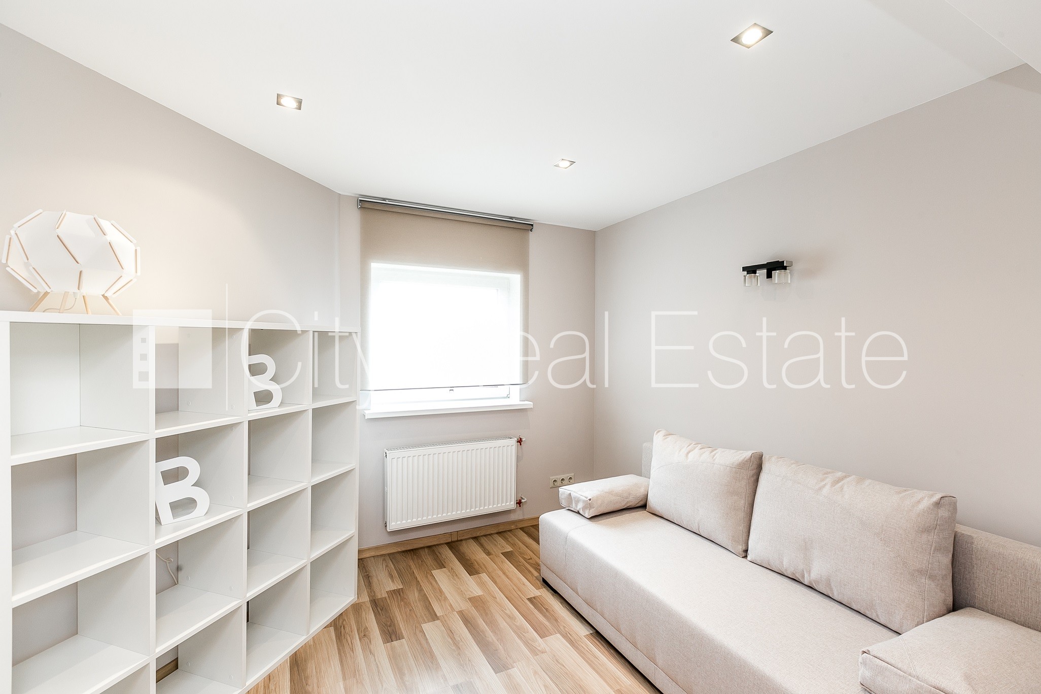 Объявление. Дом во дворе, мансарда, окна выходят во двор, количество спален 2 шт., двухэтажный, изолированные Цена: 235000 EUR Foto #11