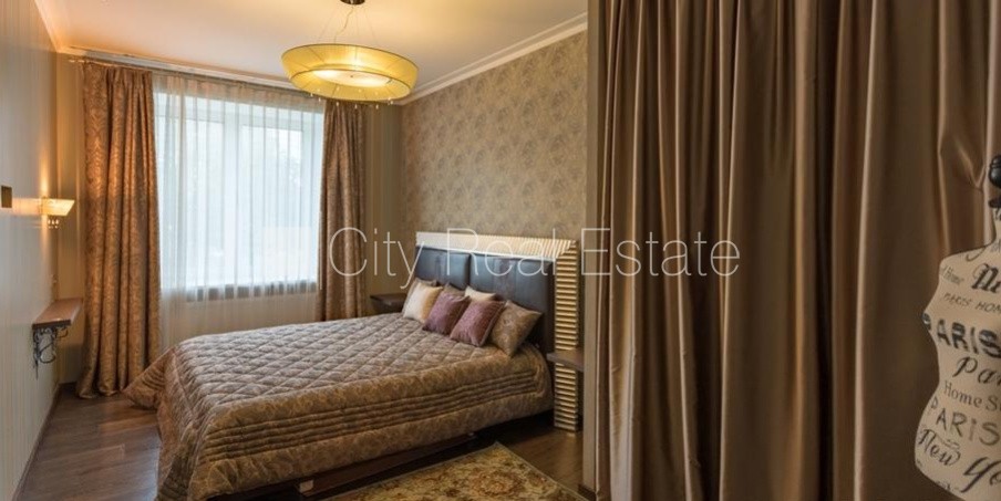 Sludinājumi. Zaļā teritorija, logi vērsti mājas abās pusēs, istabas izolētas, studio tipa, virtuve apvienota ar Cena: 160000 EUR Foto #12