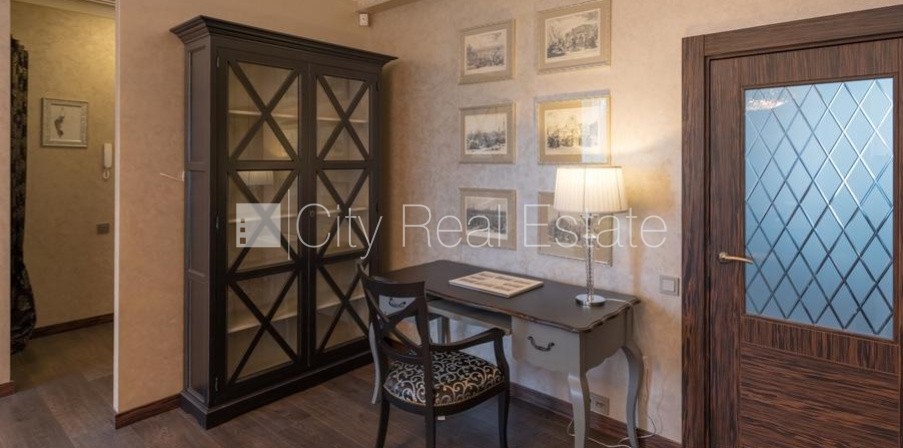 Sludinājumi. Zaļā teritorija, logi vērsti mājas abās pusēs, istabas izolētas, studio tipa, virtuve apvienota ar Cena: 160000 EUR Foto #9