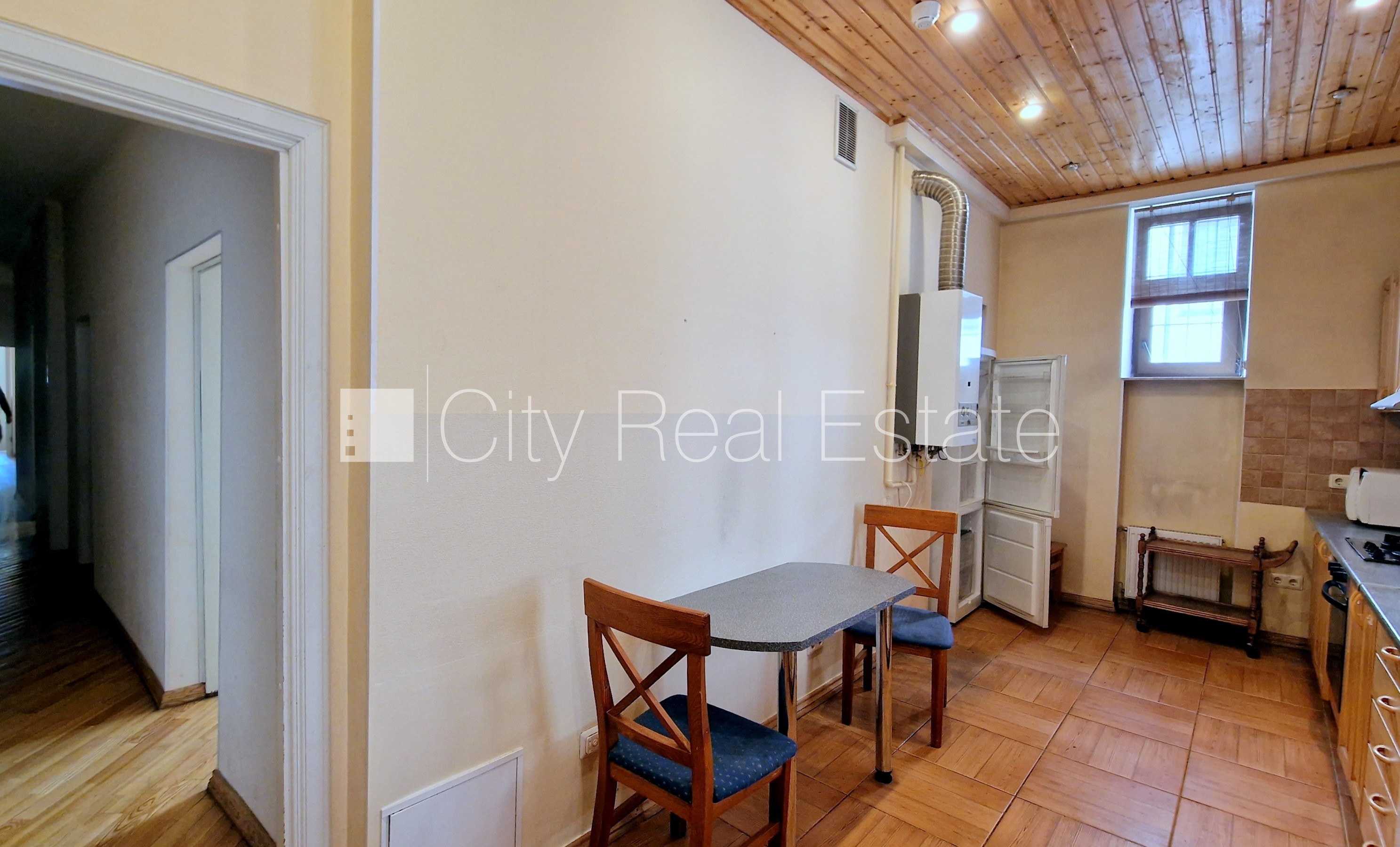 Sludinājumi. Zeme īpašumā, fasādes māja, renovēta māja, mainīts Jumta segums, labiekārtota apzaļumota Cena: 387400 EUR Foto #23