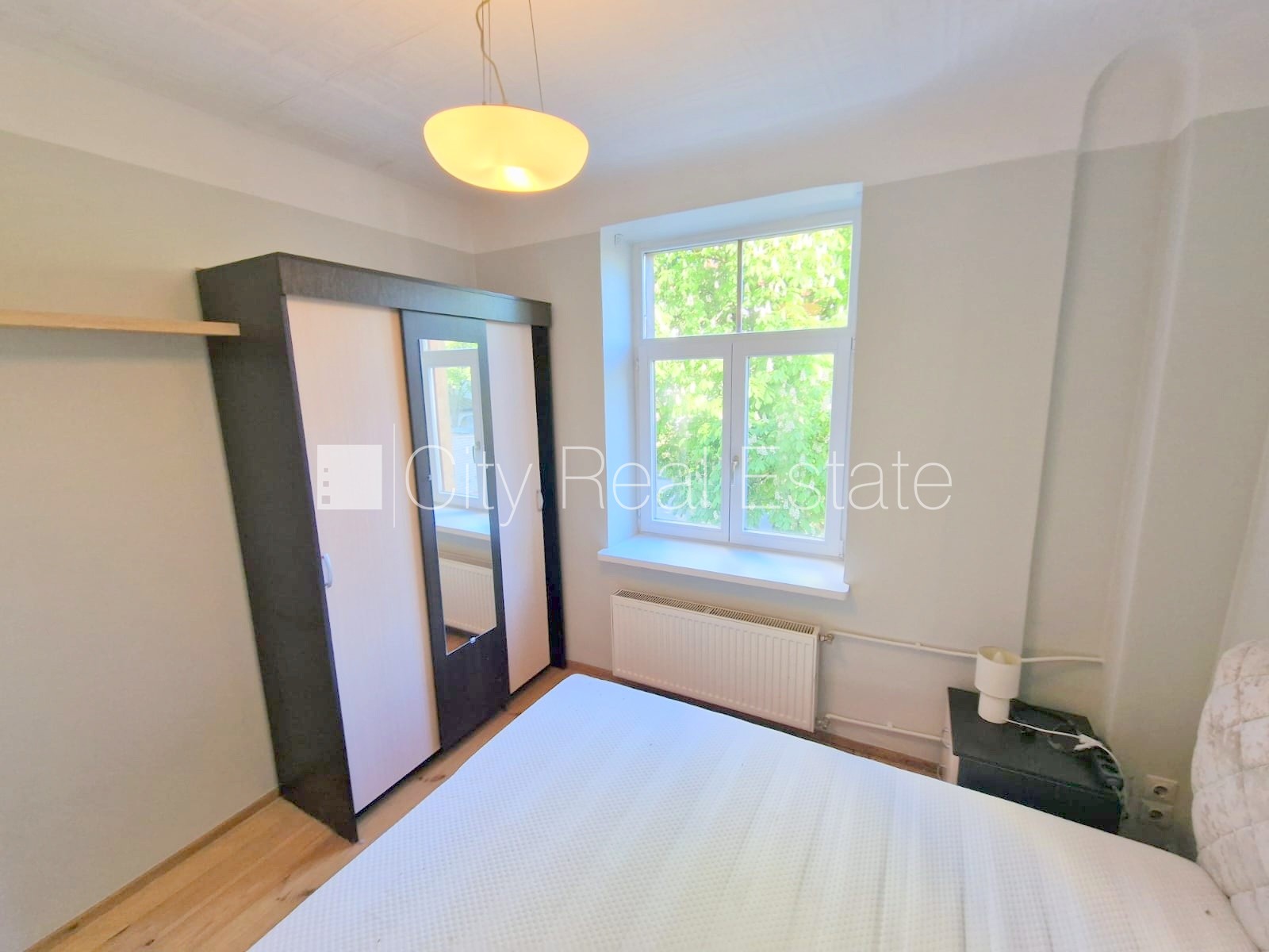 Sludinājumi. Fasādes māja, slēgts pagalms, iespēja nomāt autostāvvietu, ieeja no ielas un pagalma, logi vērsti Cena: 300 EUR/mēn Foto #16