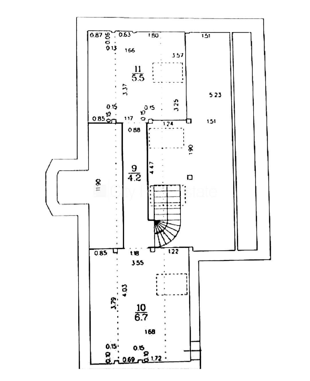 Объявление. Фасадный дом, вход с улицы, мансарда, сауна, смежно-изолированные комнаты, высокие потолки, газовое Цена: 199000 EUR Foto #23